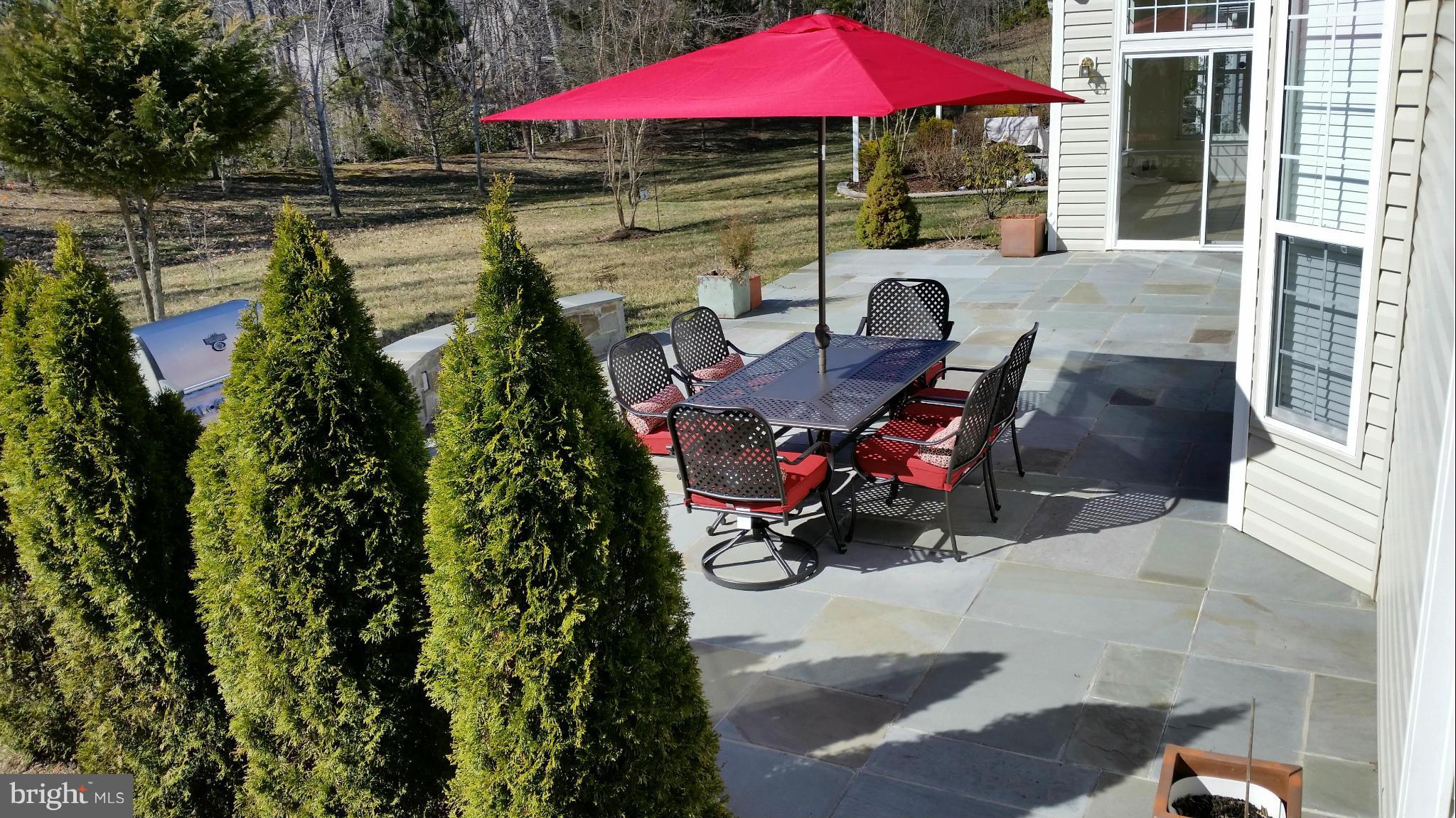 FOUR SEASONS - Residential Lease