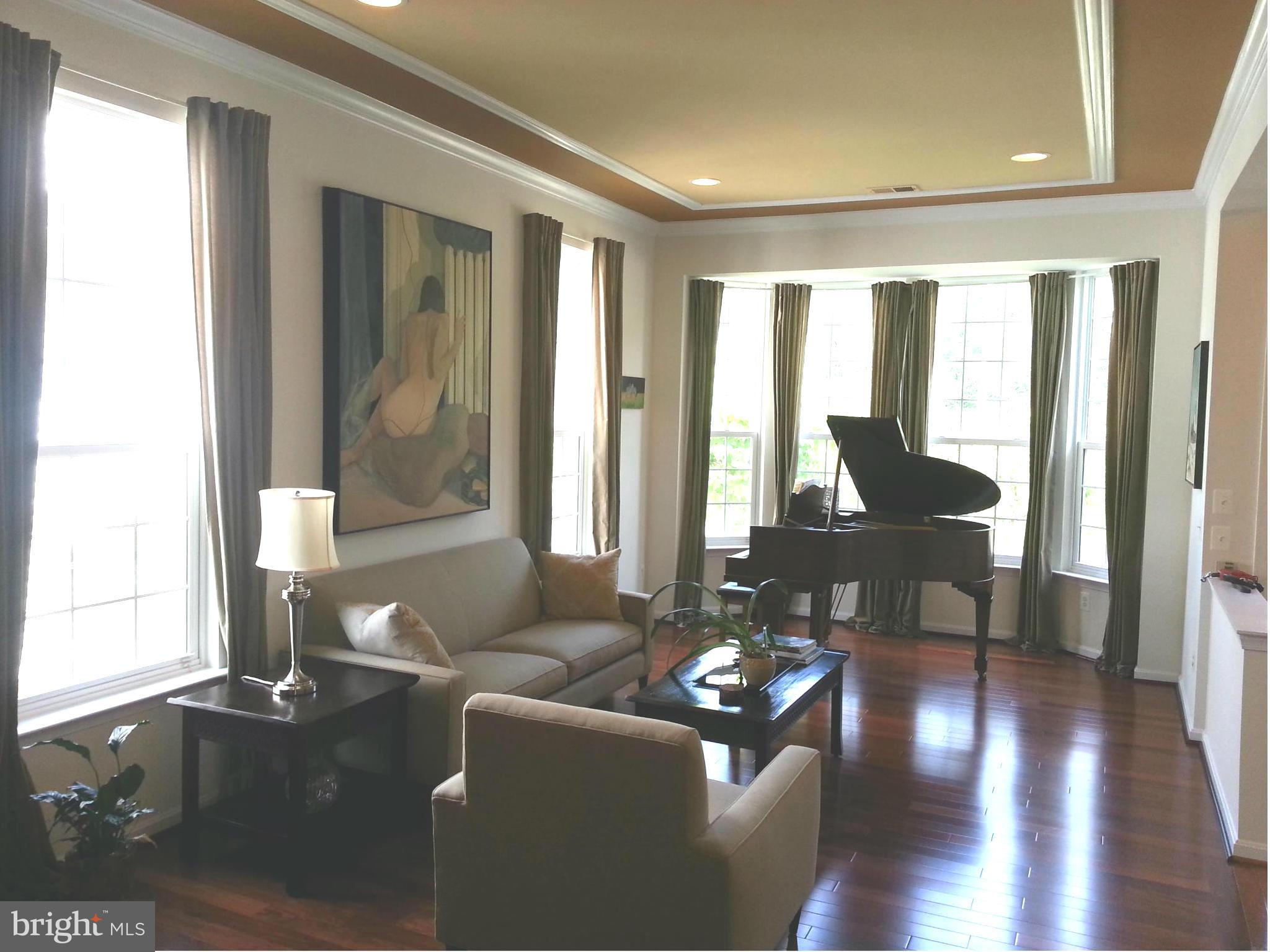 FOUR SEASONS - Residential Lease