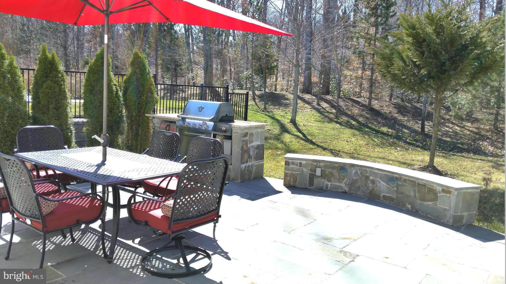 FOUR SEASONS - Residential Lease