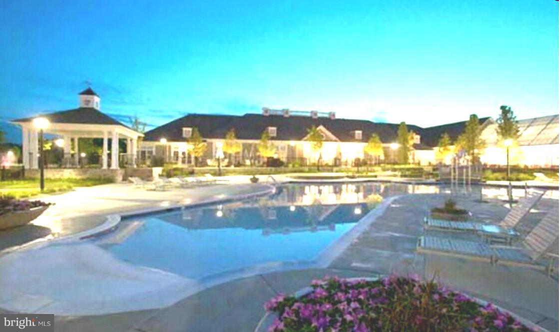 FOUR SEASONS - Residential Lease