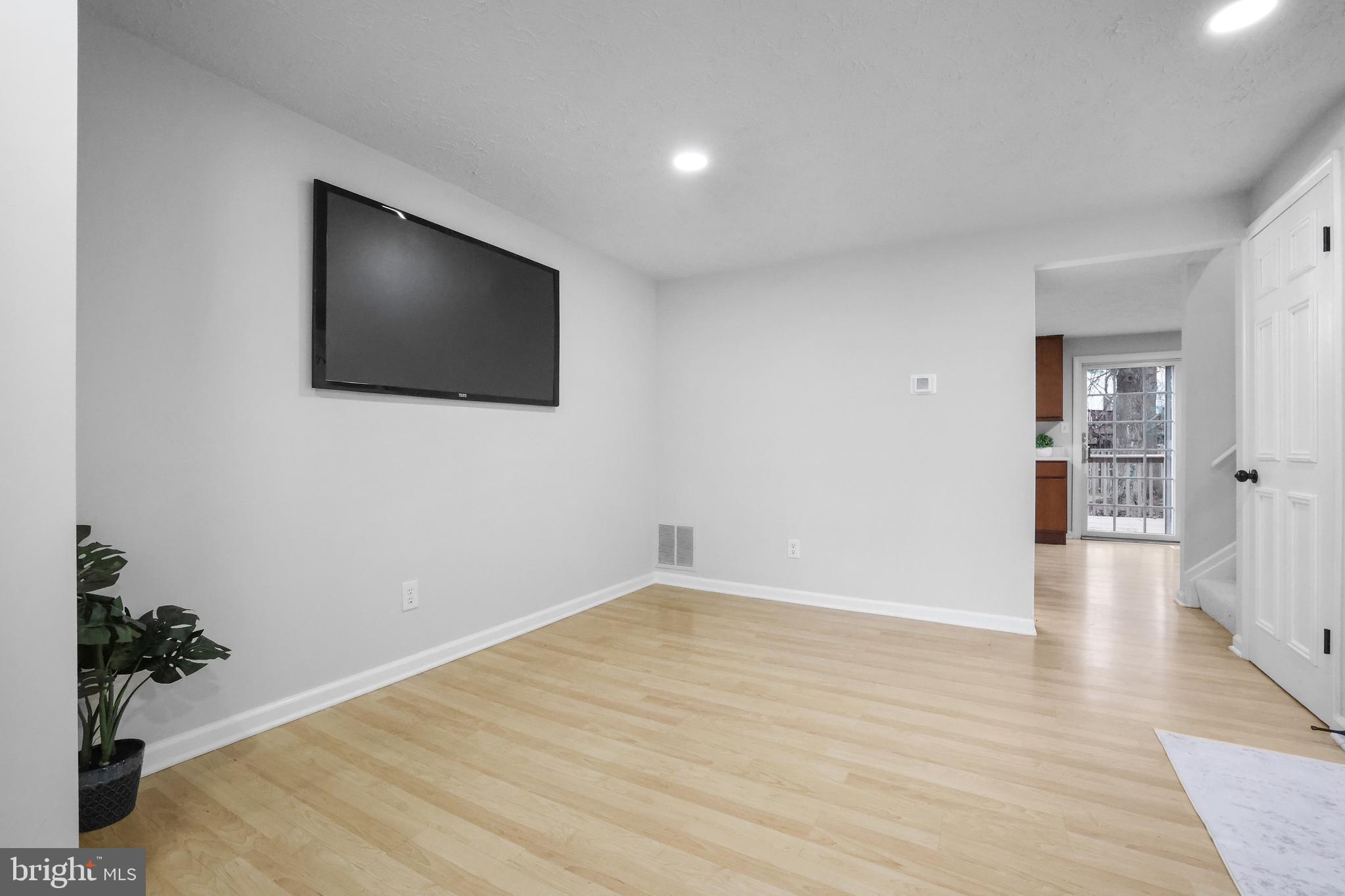 MITCHELLVILLE TOWNHOUSES - Residential