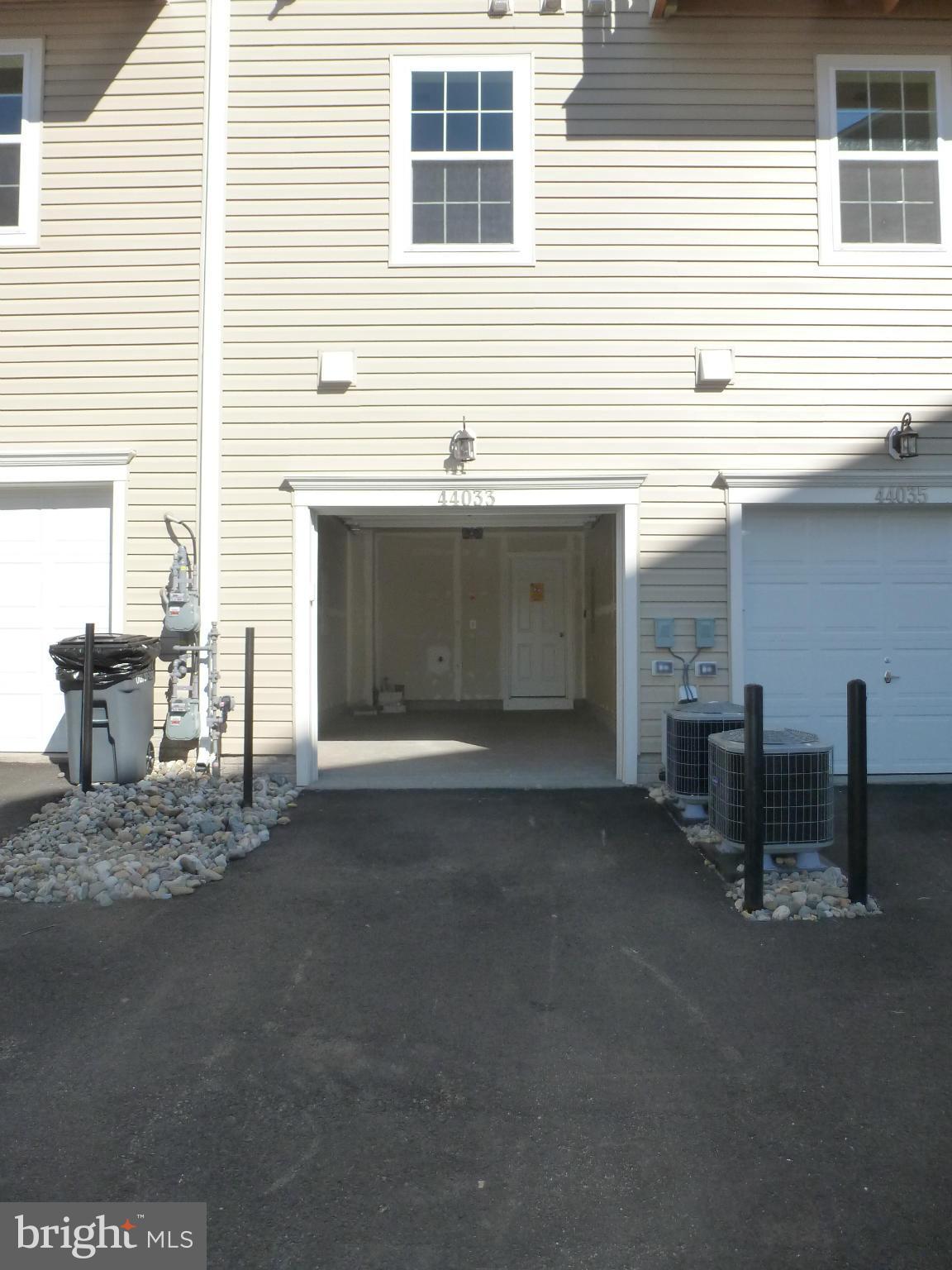 EAST GATE - Residential Lease