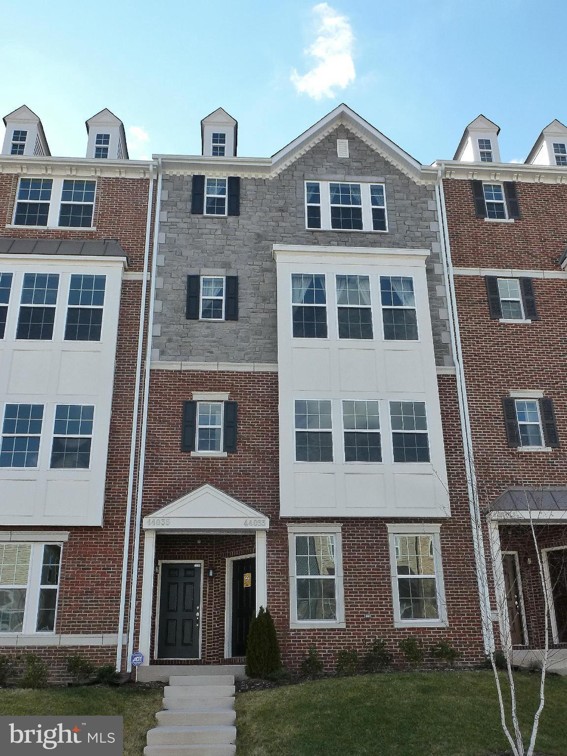 EAST GATE - Residential Lease