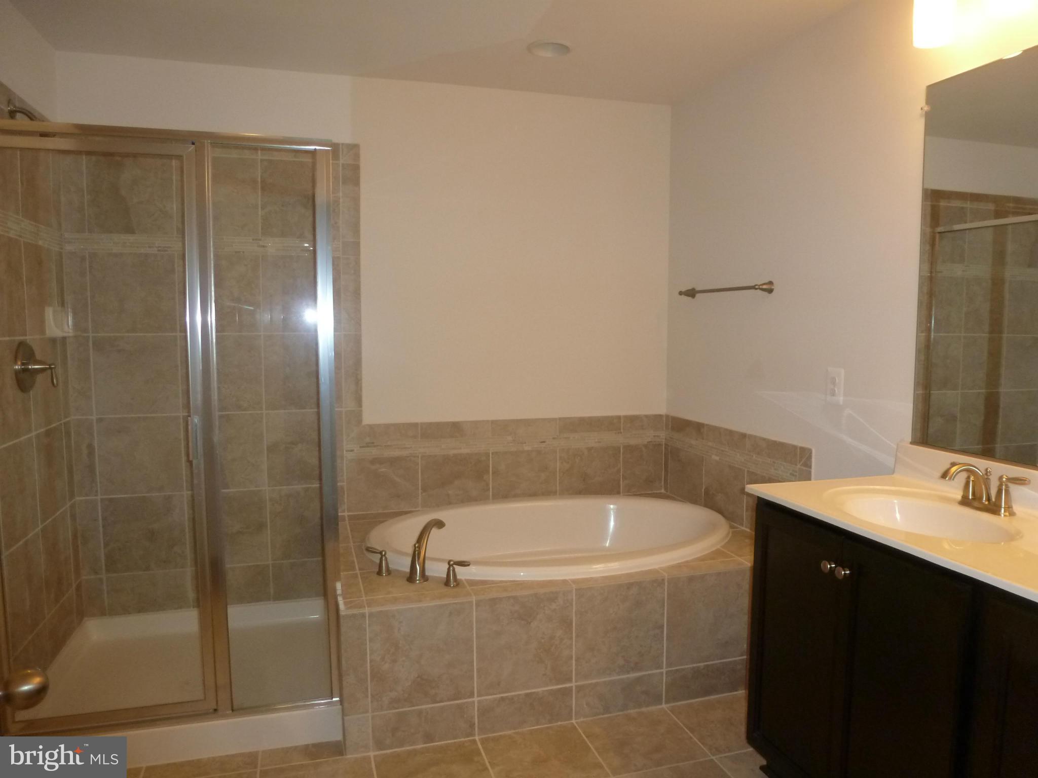 EAST GATE - Residential Lease