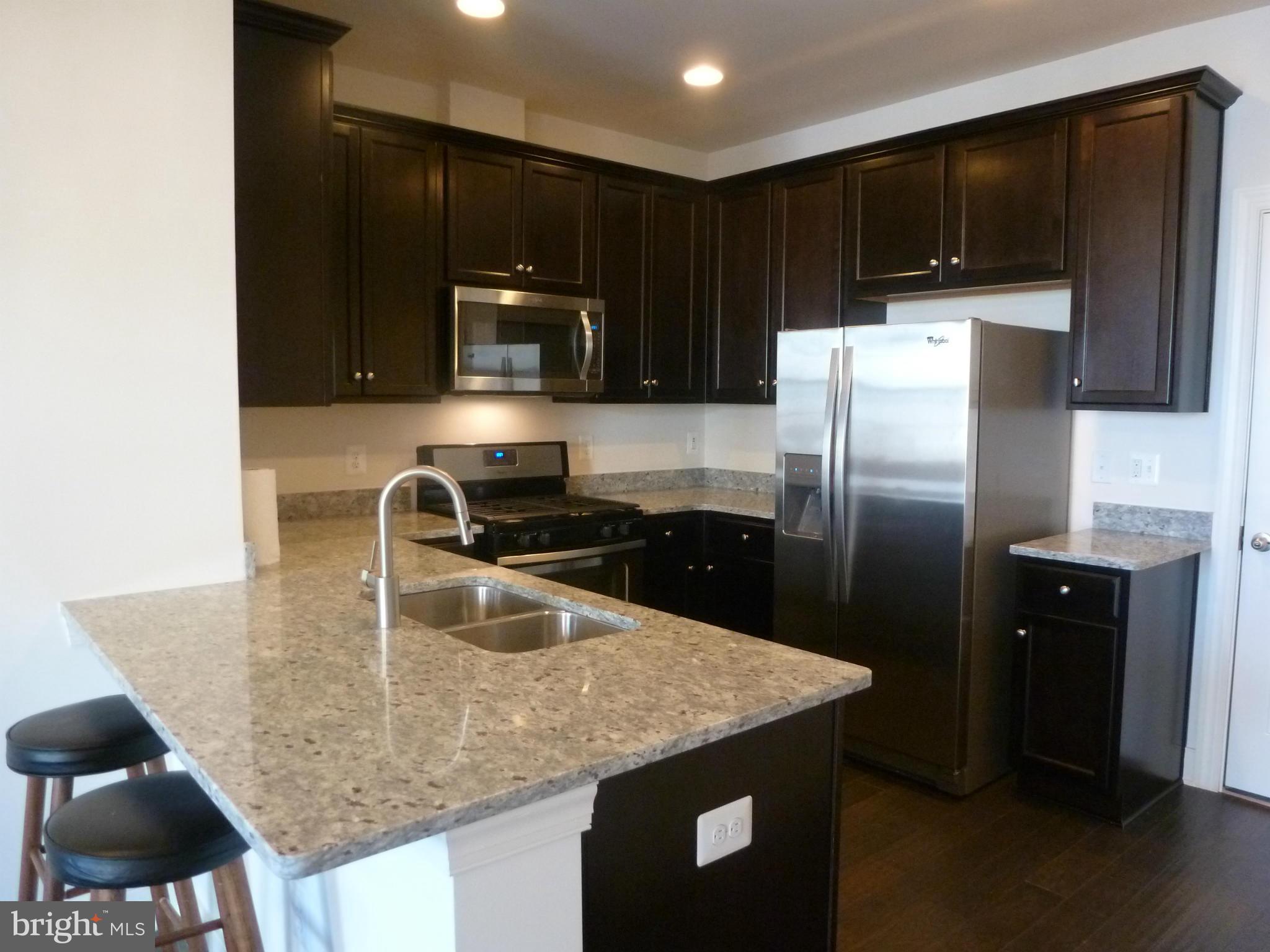 EAST GATE - Residential Lease