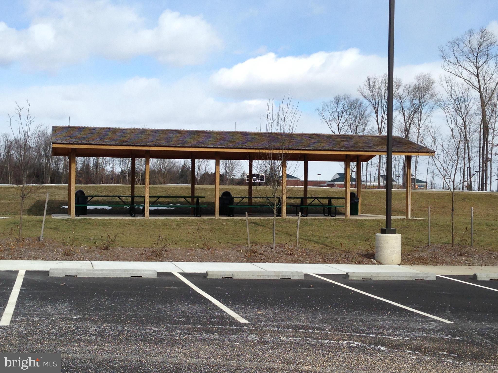 EAST GATE - Residential Lease