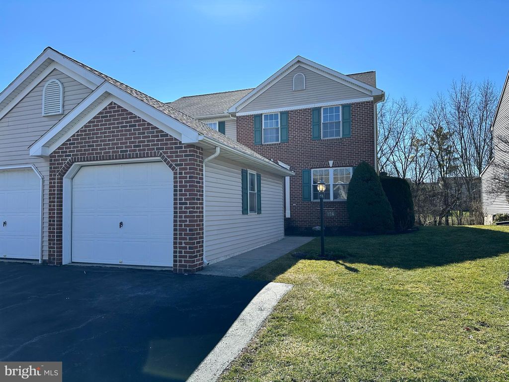 Photo of 174 Spruce Ct, ANNVILLE, PA 17003 (MLS # PALN2025014)