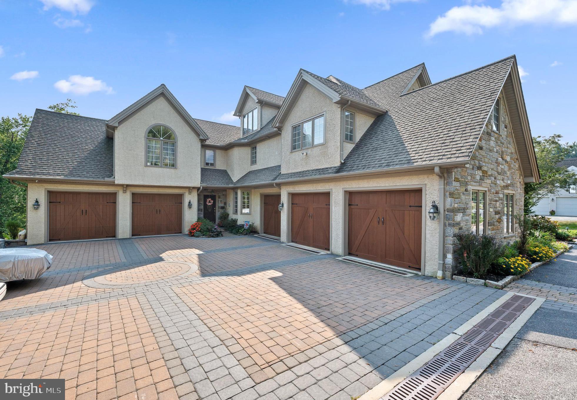 365 ARBOR CIRCLE