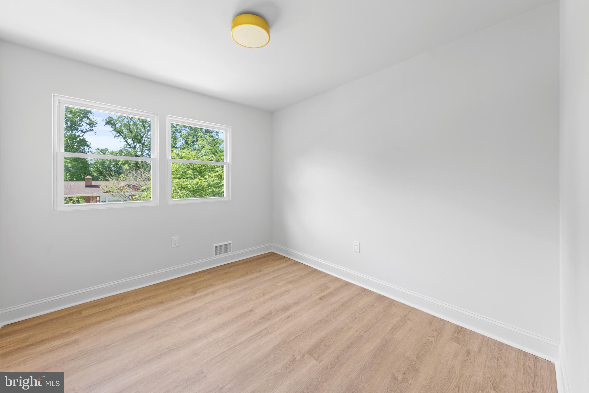 TANTALLON SQUARE - Residential