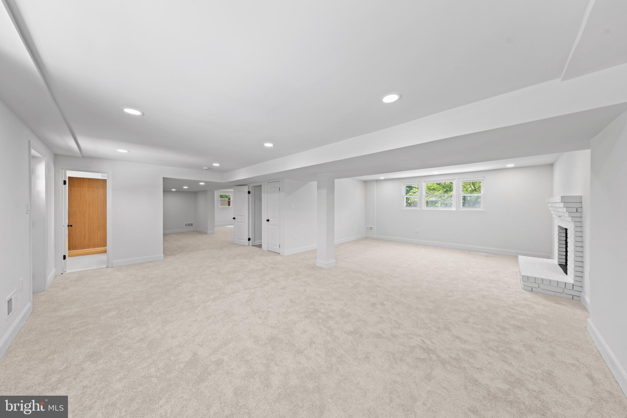 TANTALLON SQUARE - Residential