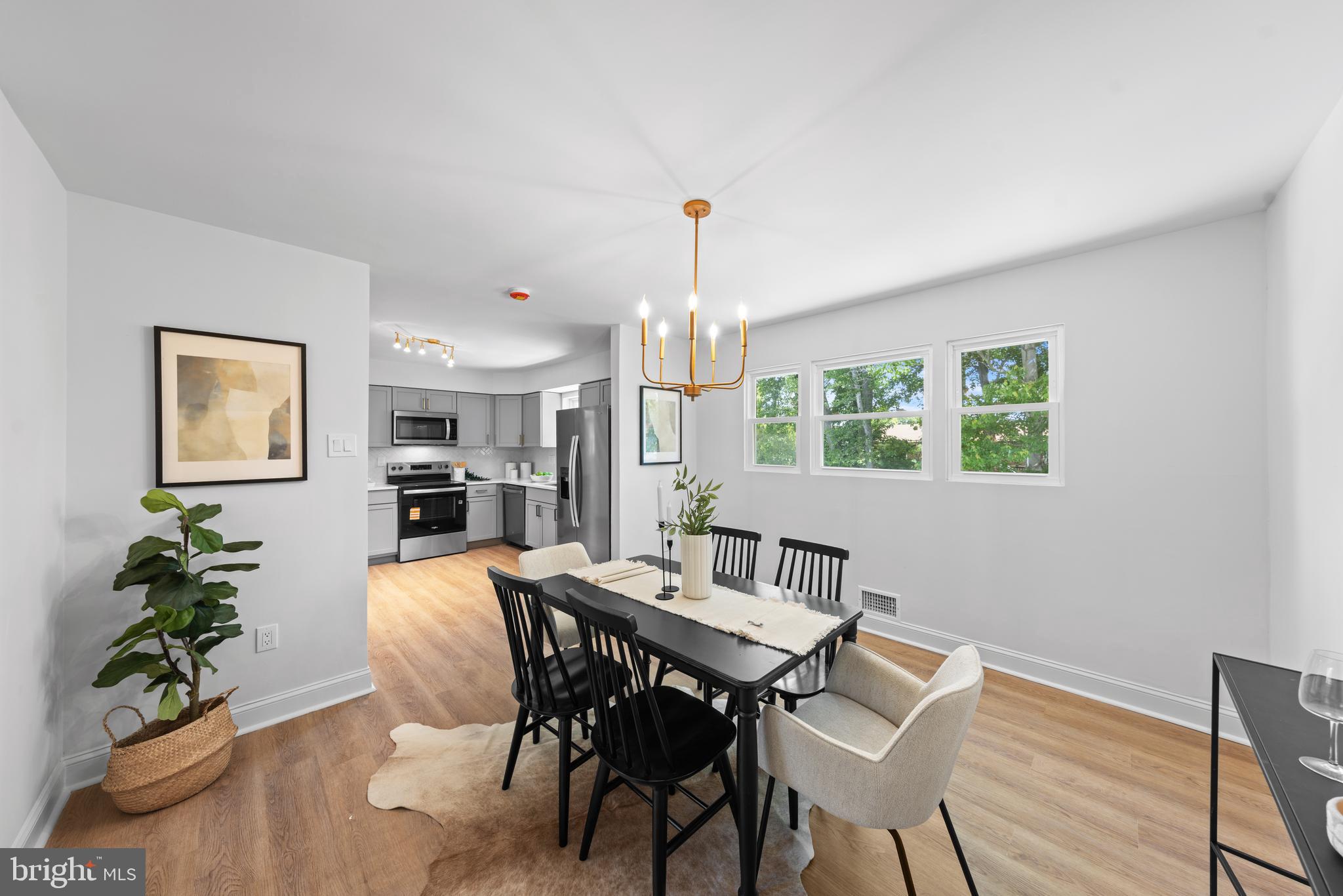 TANTALLON SQUARE - Residential