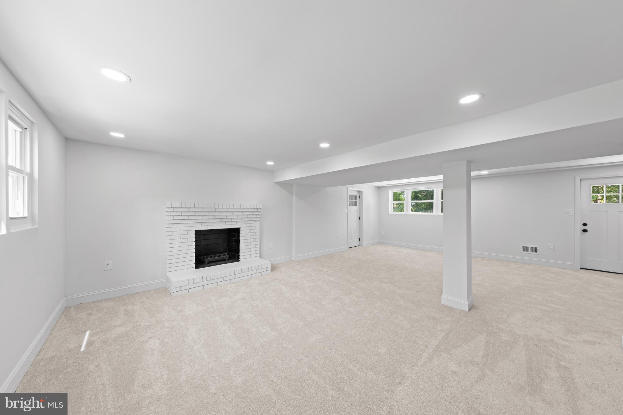 TANTALLON SQUARE - Residential