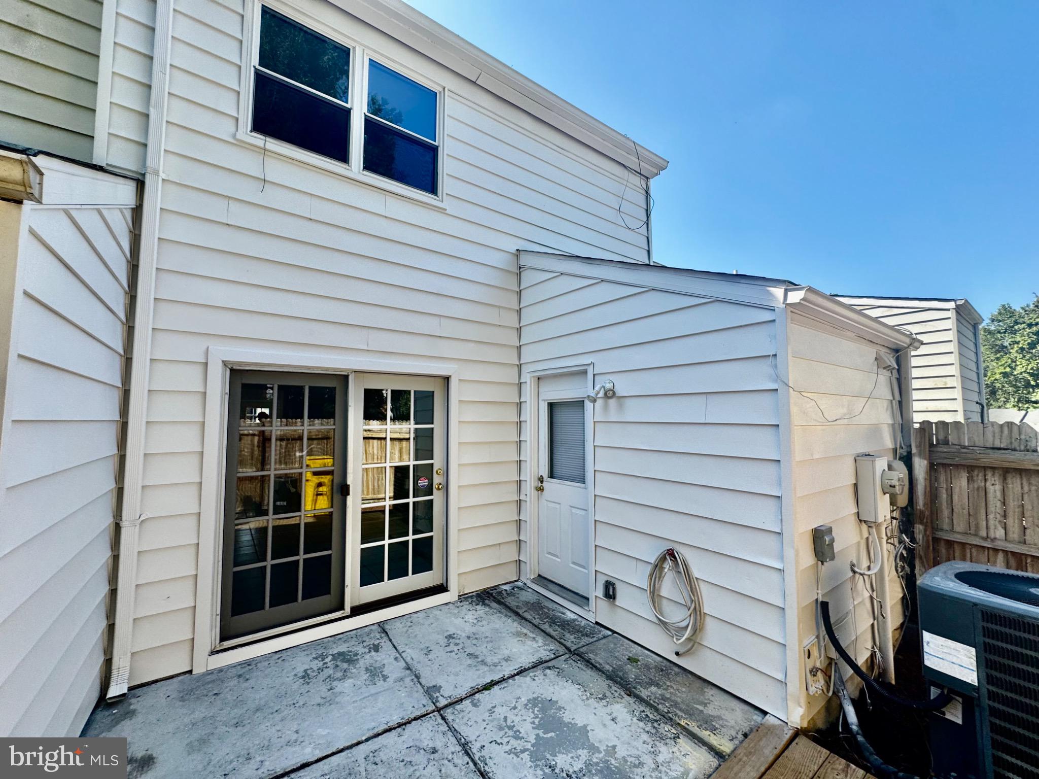 HERITAGE HILL CONDO - Residential Lease