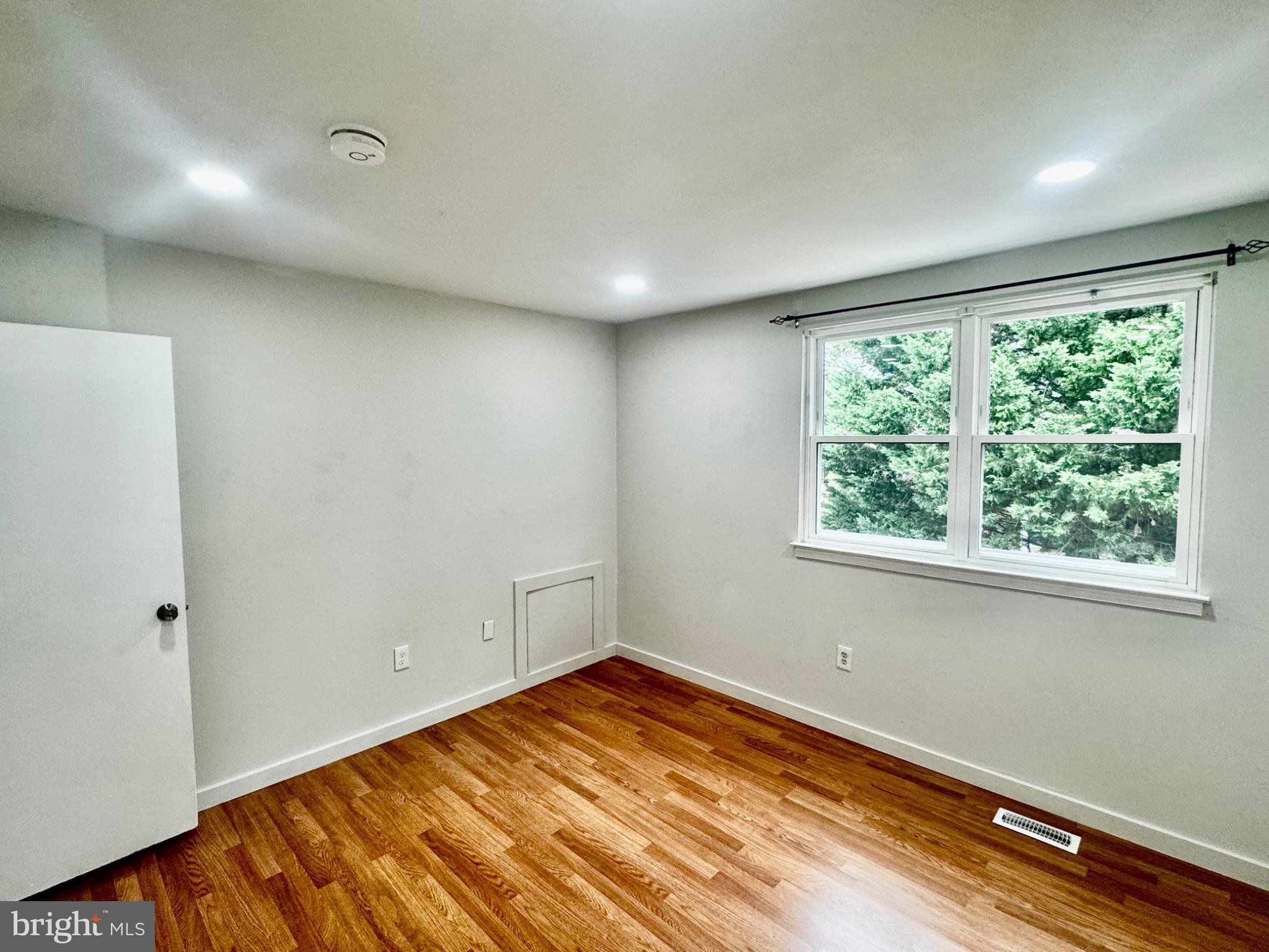 HERITAGE HILL CONDO - Residential Lease