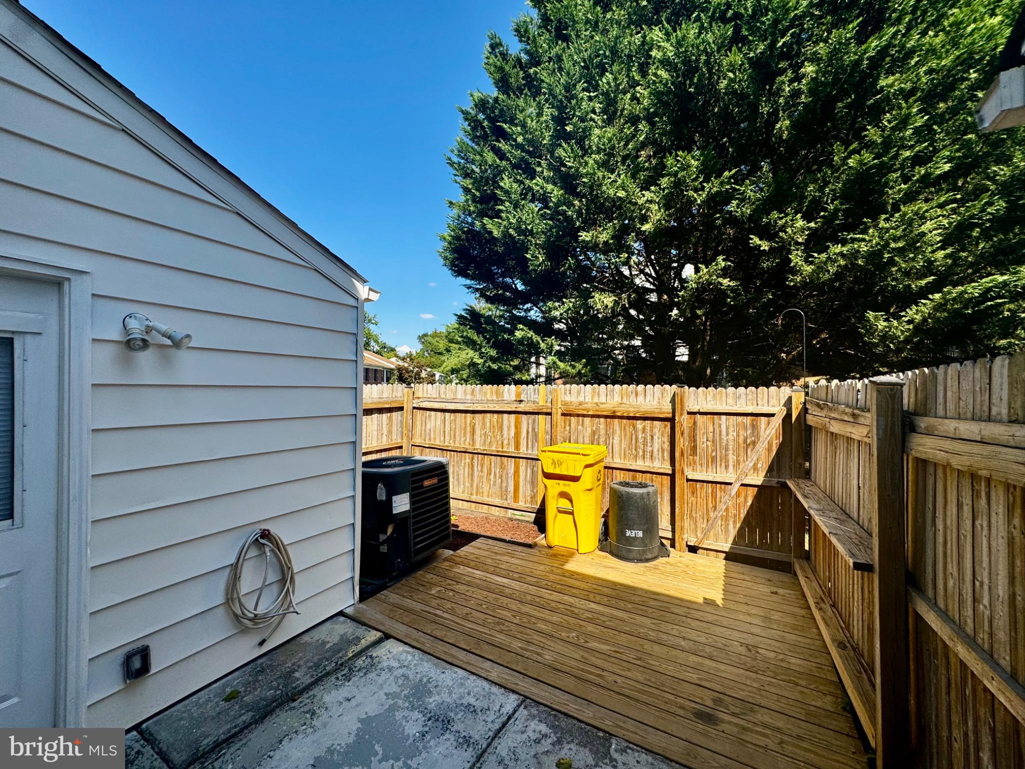 HERITAGE HILL CONDO - Residential Lease