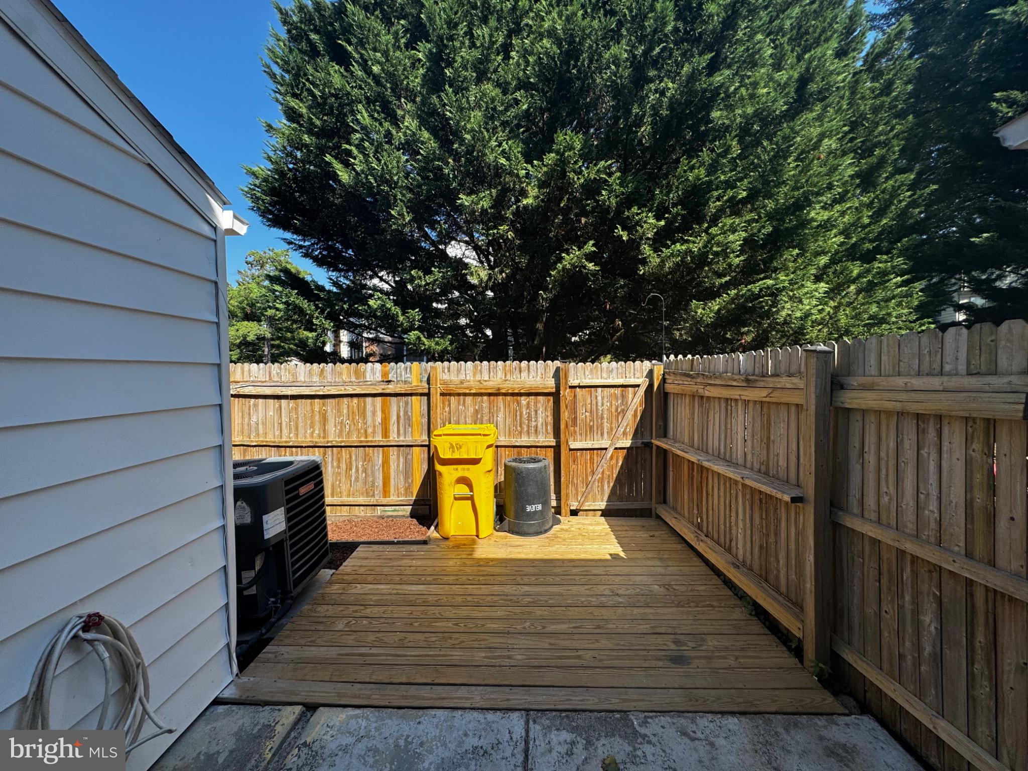 HERITAGE HILL CONDO - Residential Lease