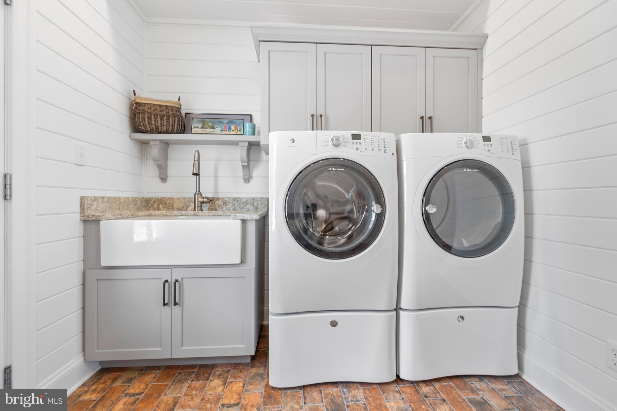 FISHING CREEK/HOOPERS ISLAND - Residential