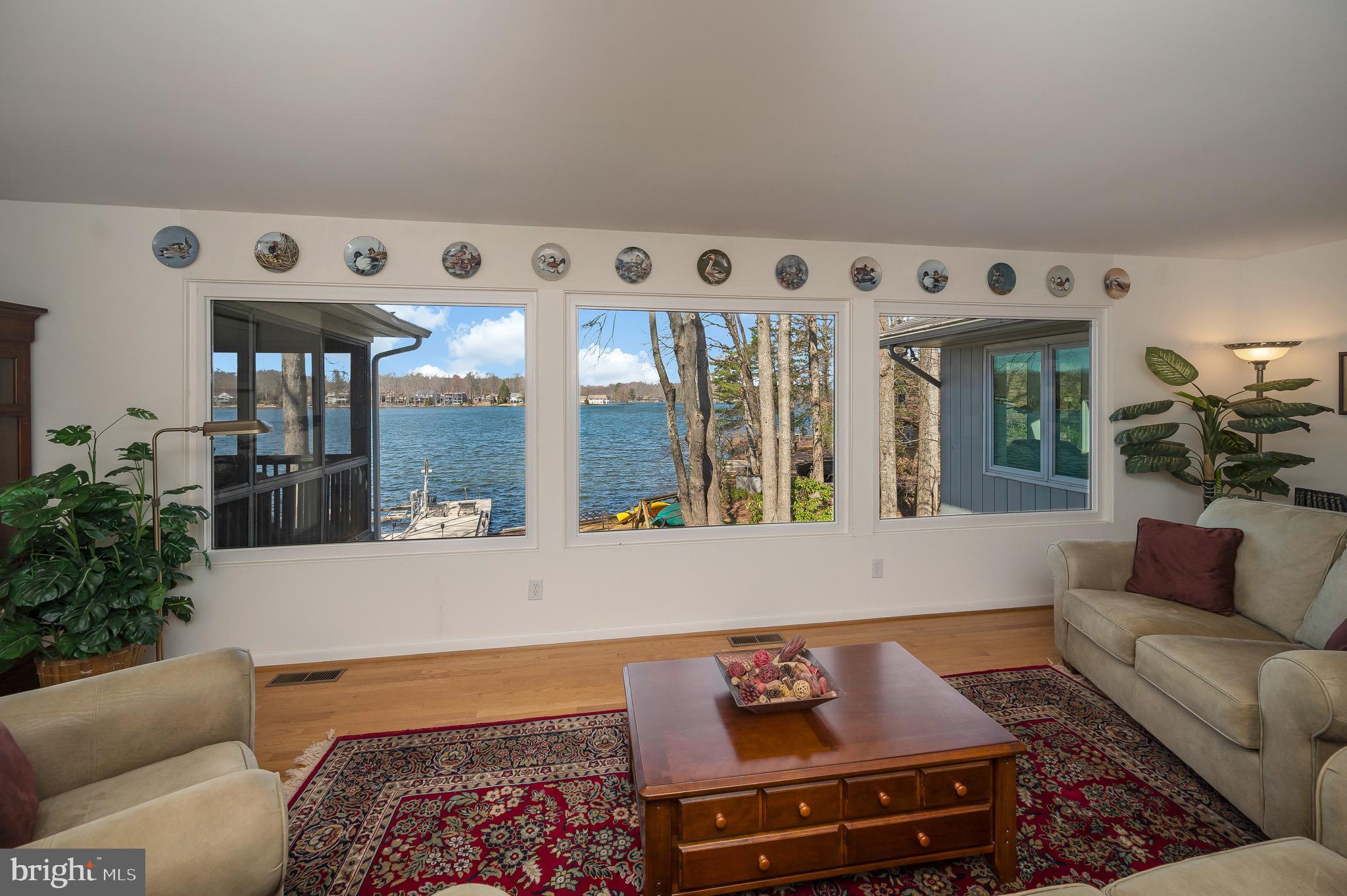 LAKE OF THE WOODS - Residential