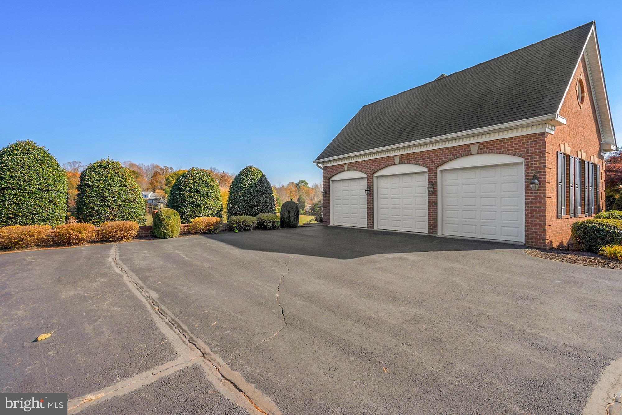 BARCLAY RIDGE - Residential