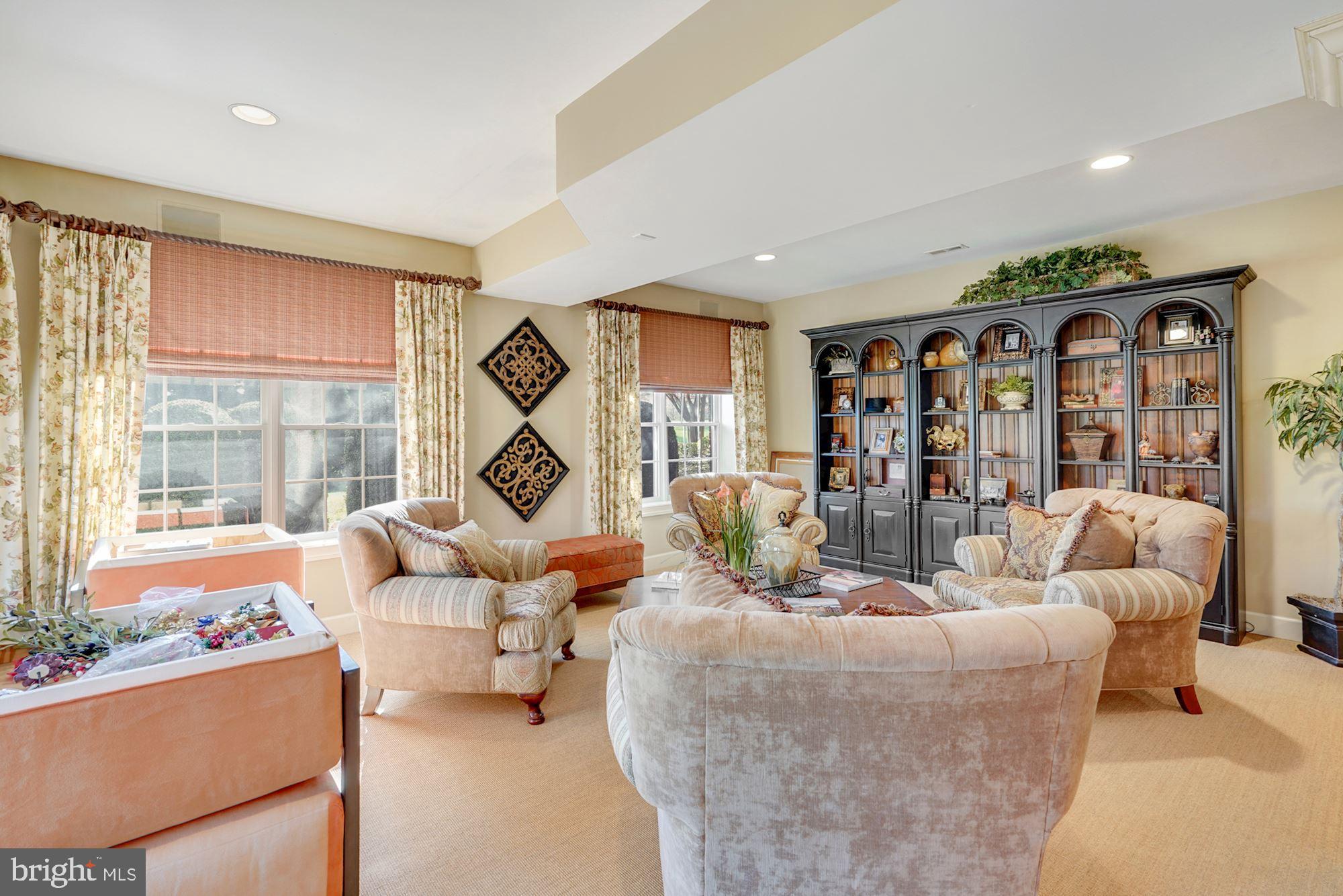 BARCLAY RIDGE - Residential