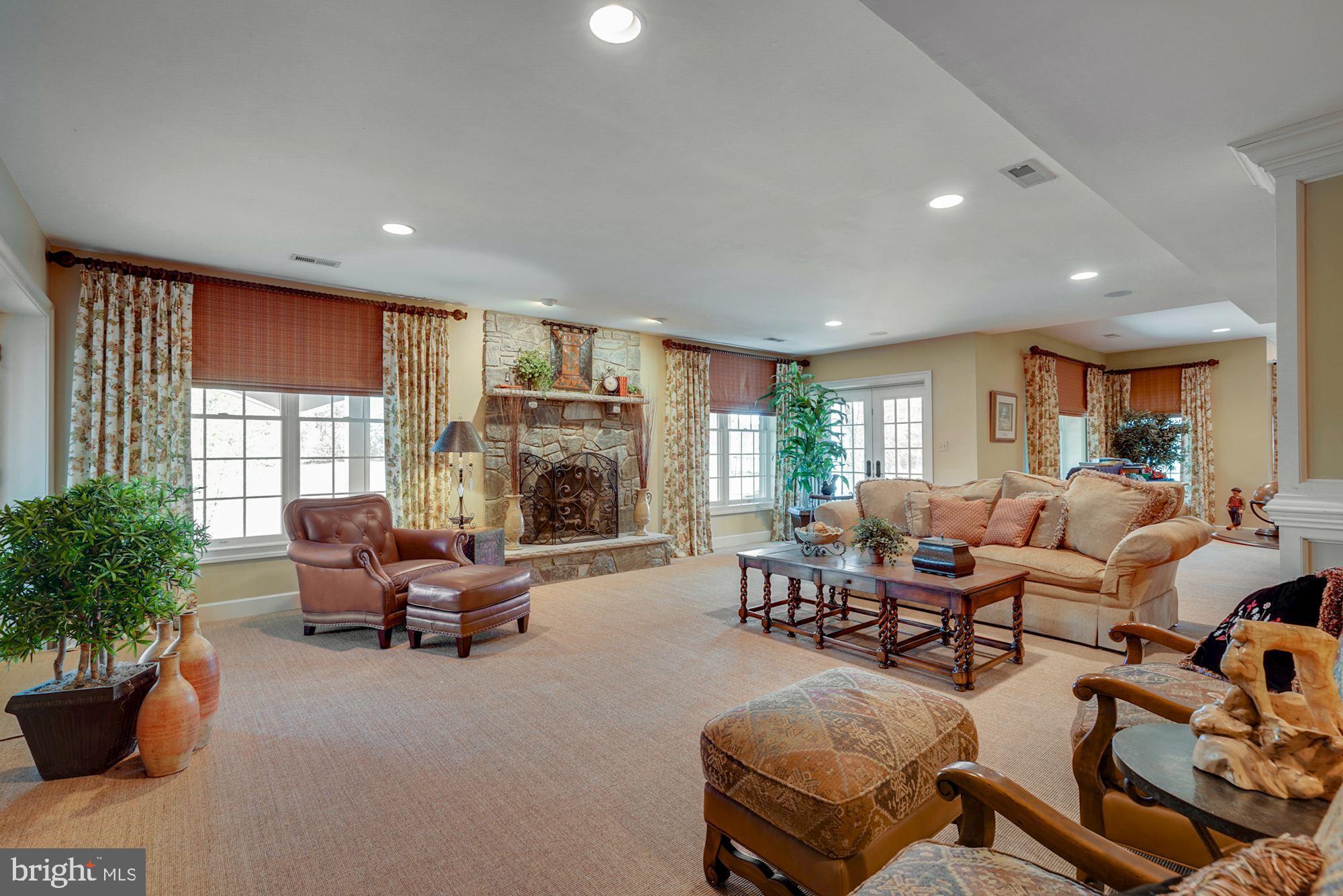 BARCLAY RIDGE - Residential