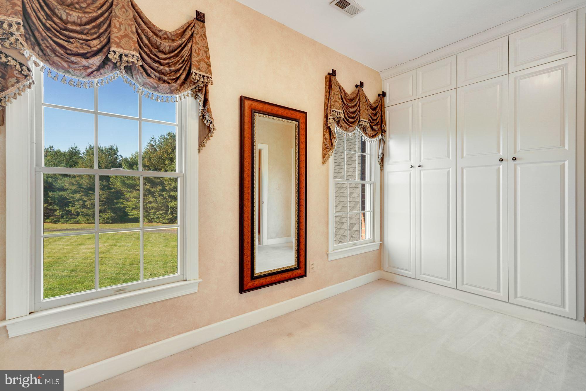 BARCLAY RIDGE - Residential