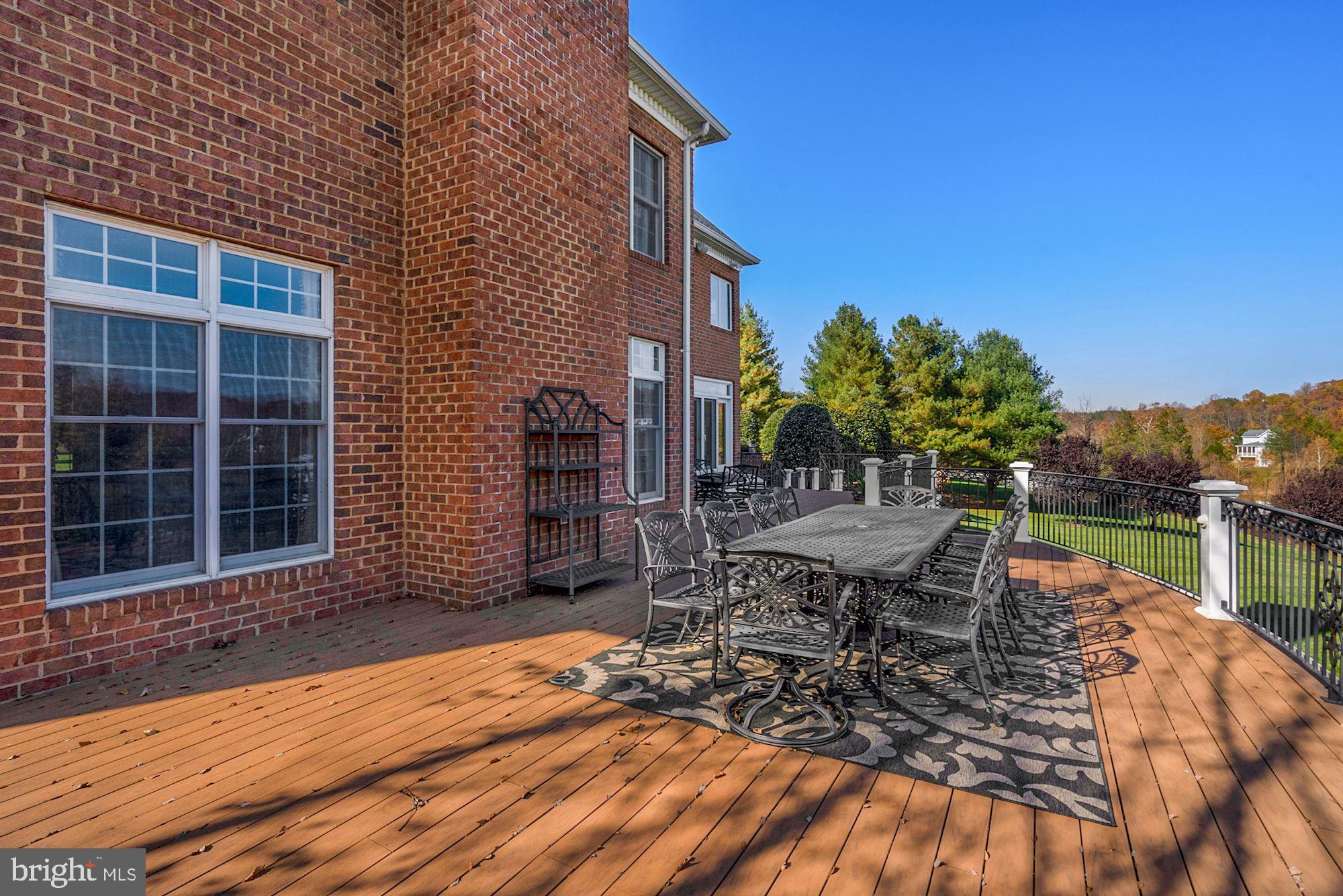 BARCLAY RIDGE - Residential