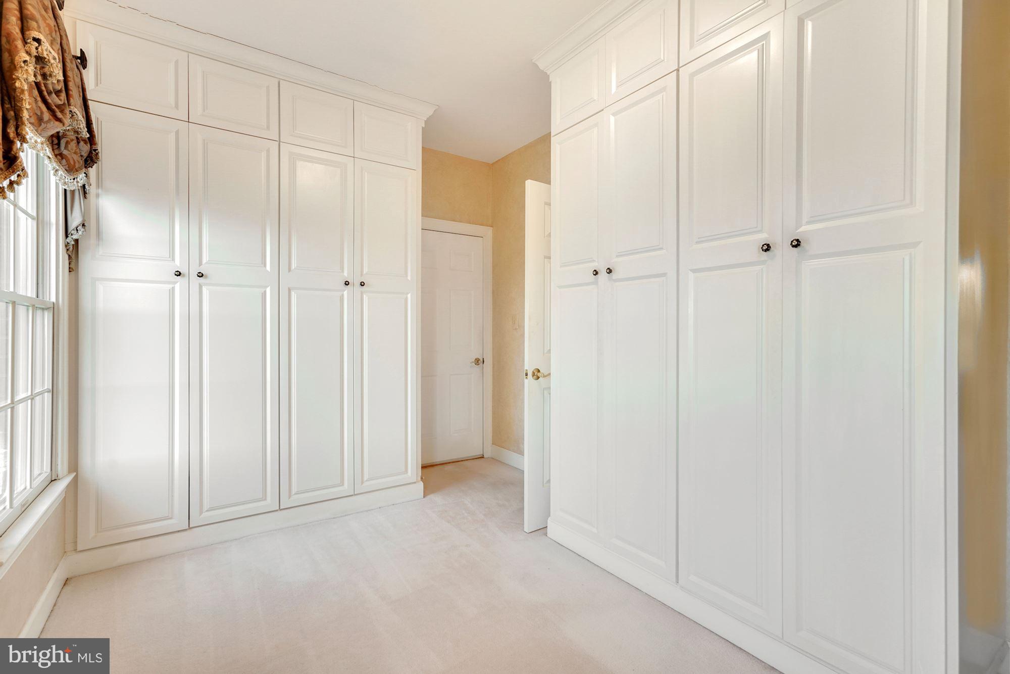 BARCLAY RIDGE - Residential