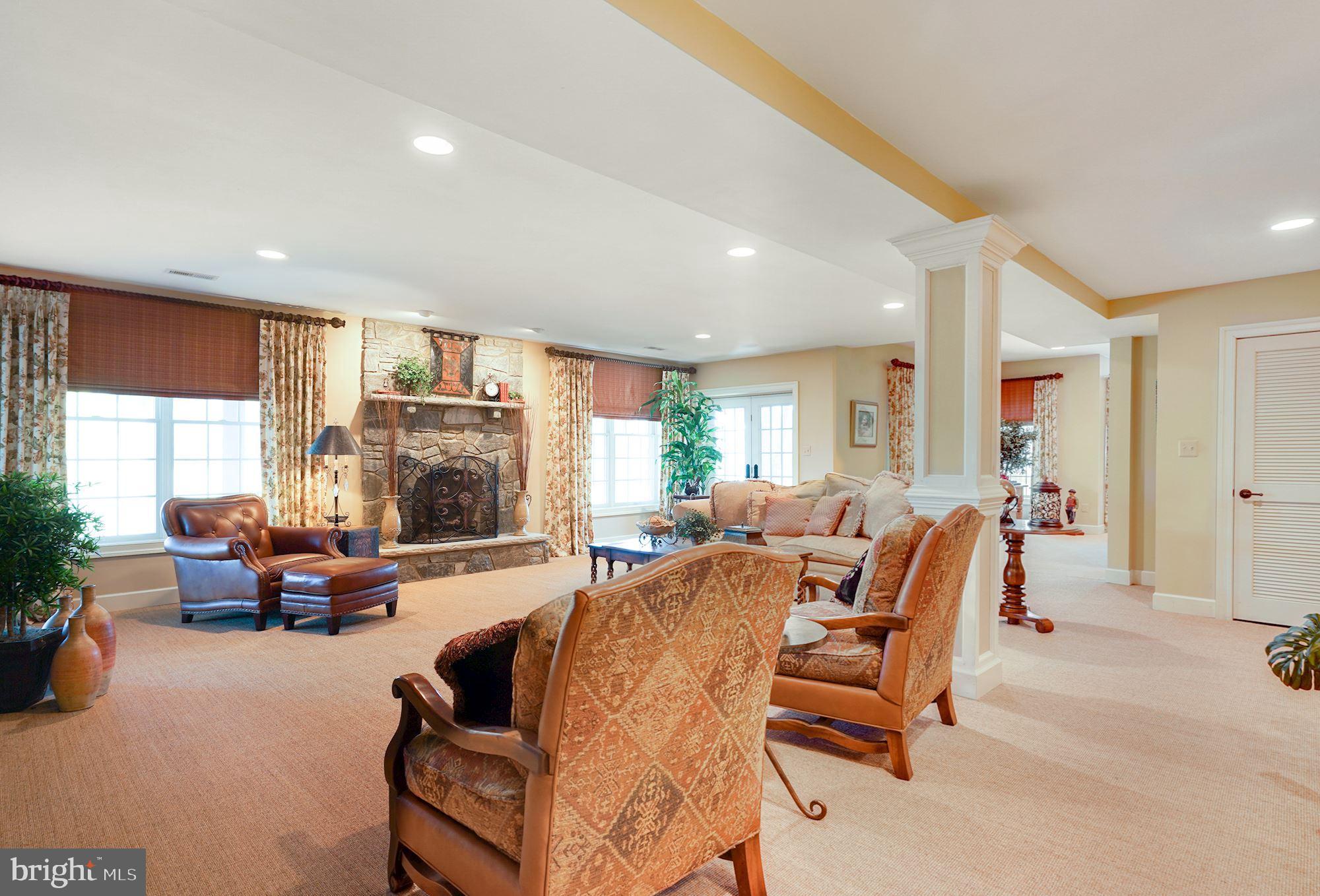 BARCLAY RIDGE - Residential