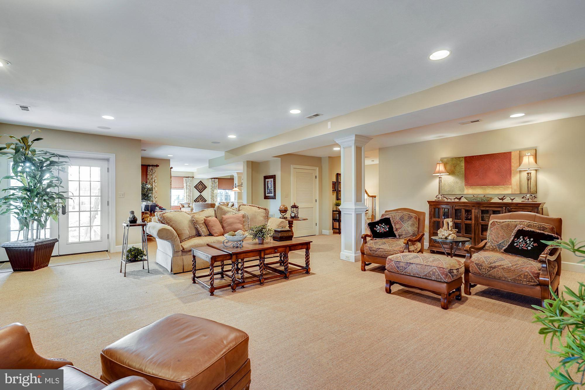 BARCLAY RIDGE - Residential