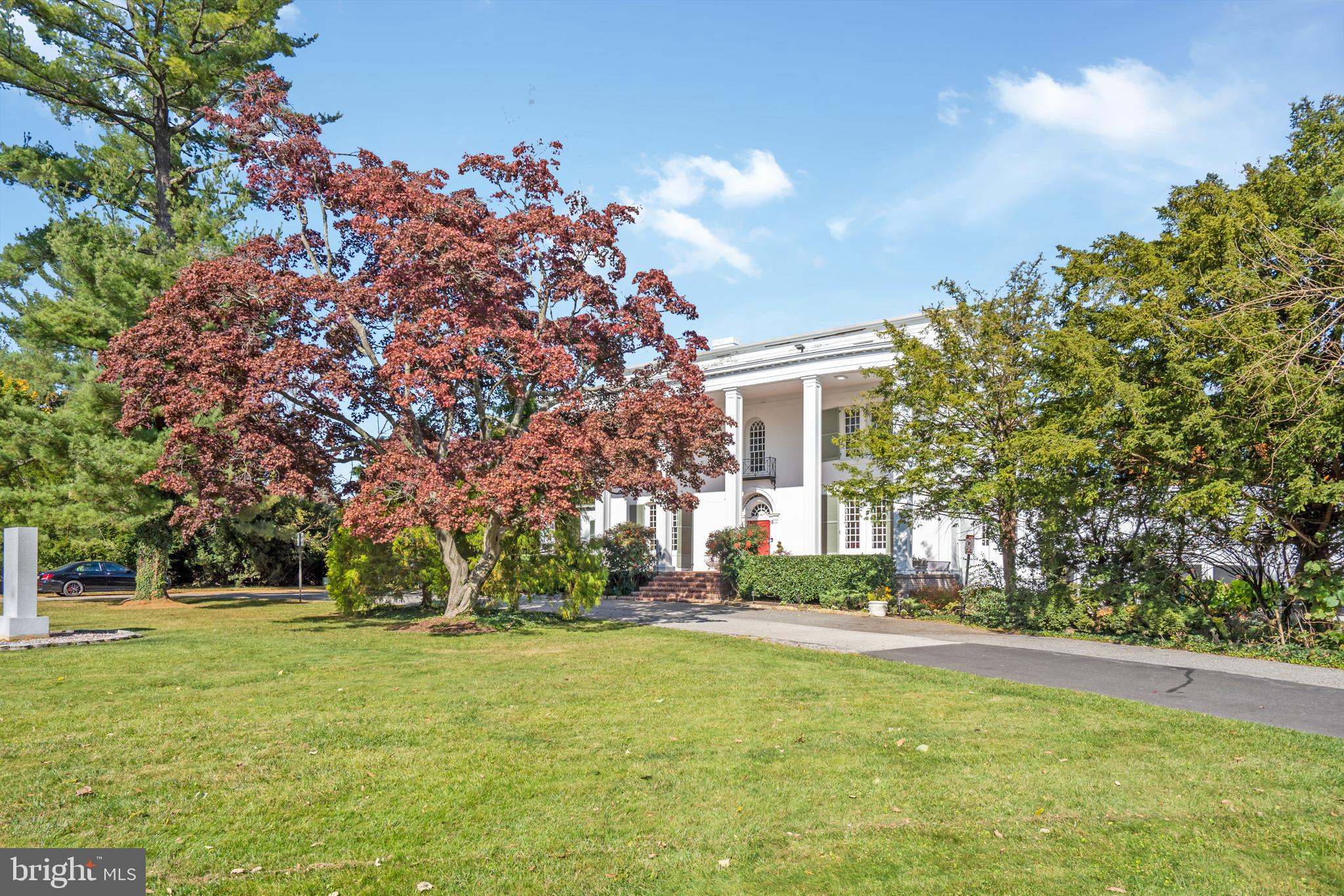 GREY ROCK VILLAS - Residential