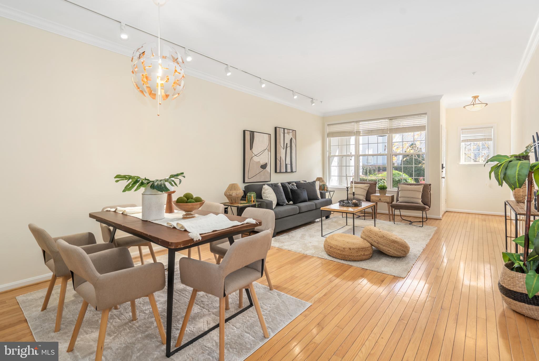 GREY ROCK VILLAS - Residential