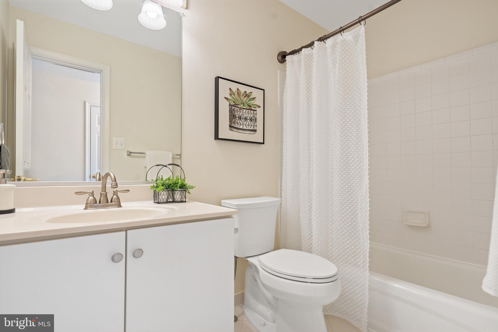 GREY ROCK VILLAS - Residential