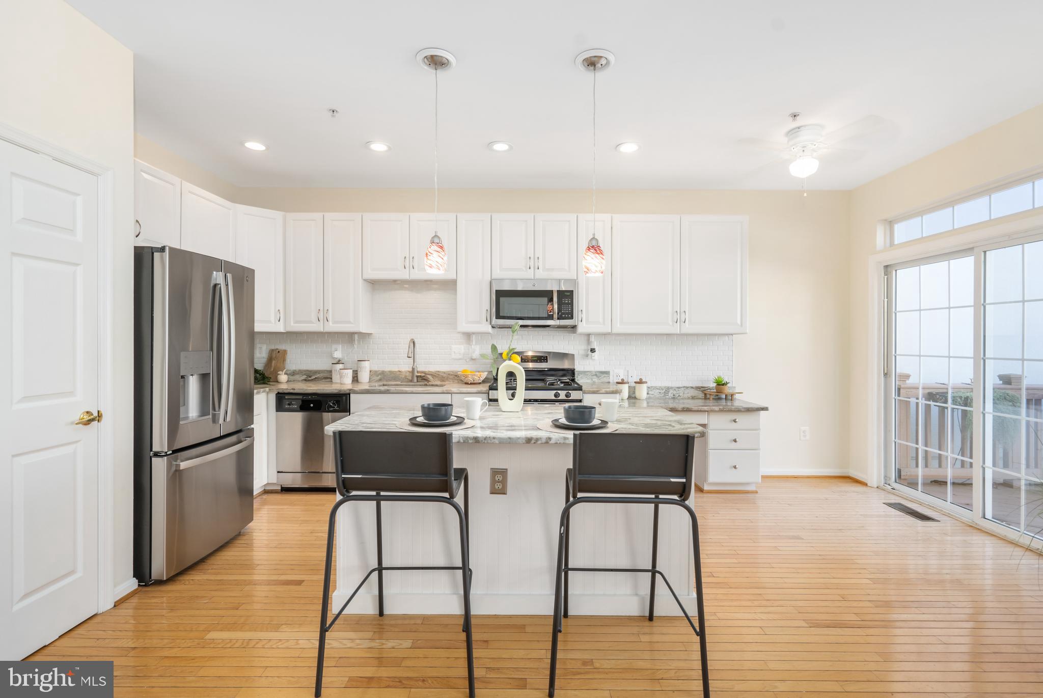 GREY ROCK VILLAS - Residential