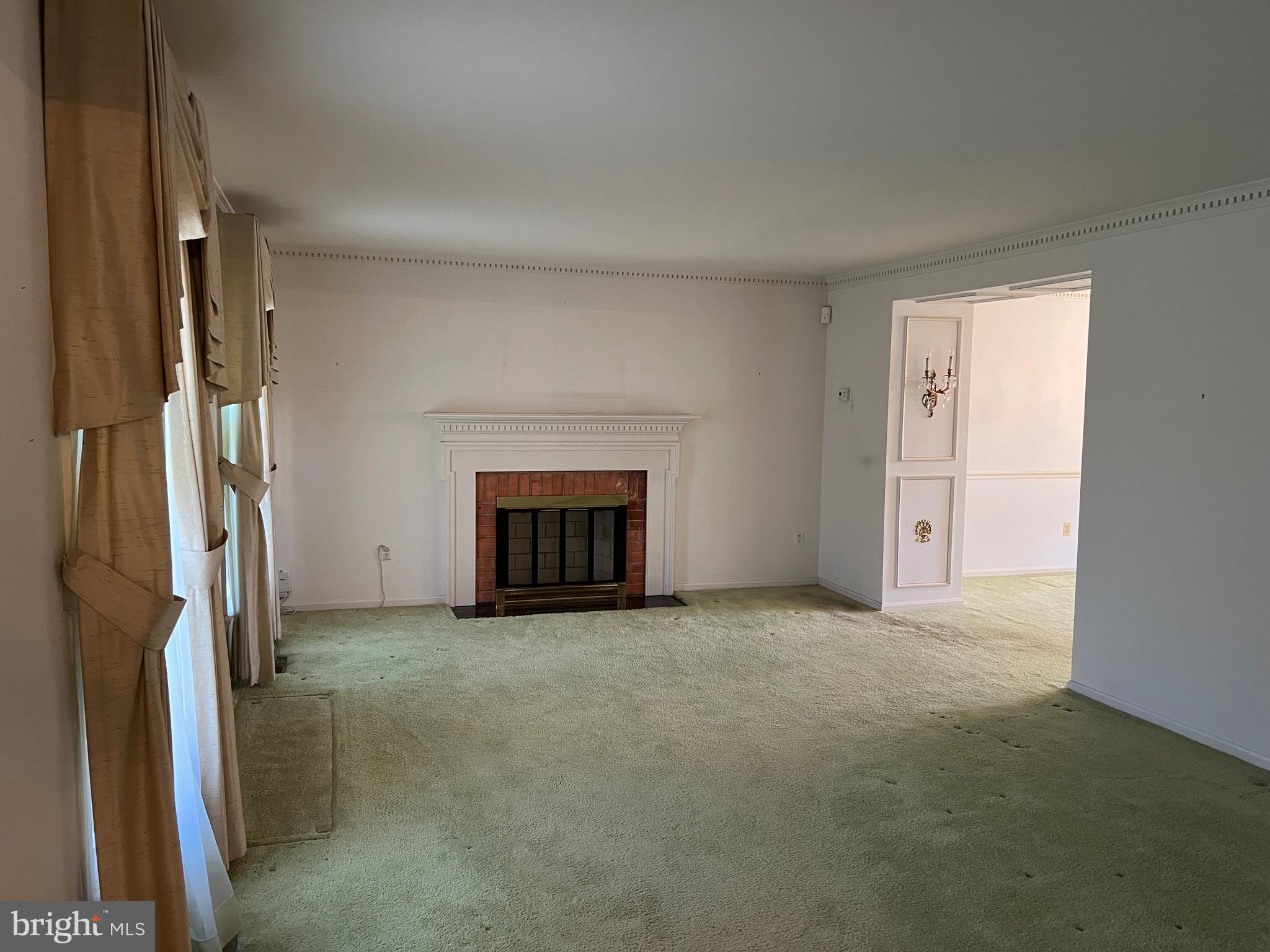 LAYTONSVILLE KNOLLS - Residential