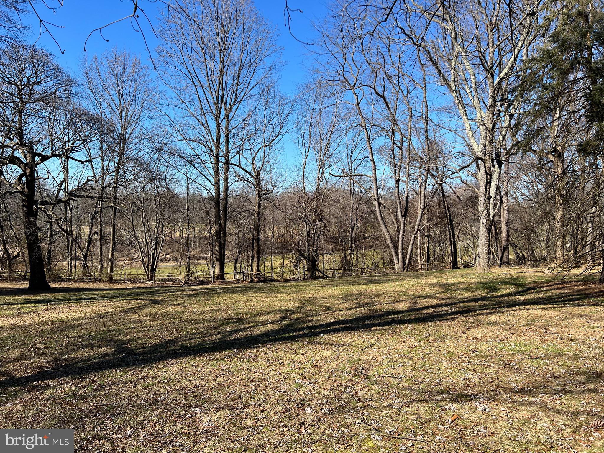 LAYTONSVILLE KNOLLS - Residential