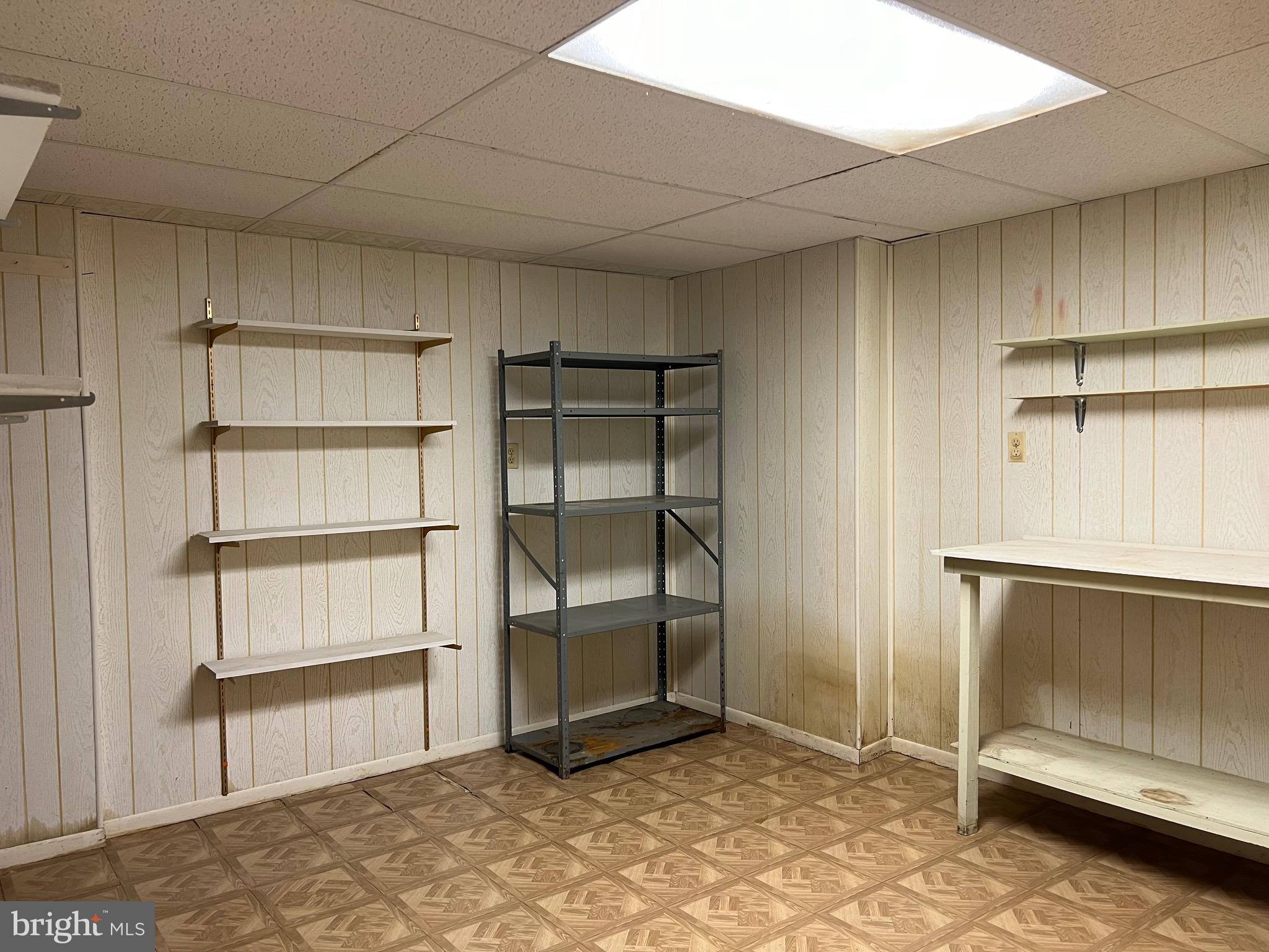 LAYTONSVILLE KNOLLS - Residential