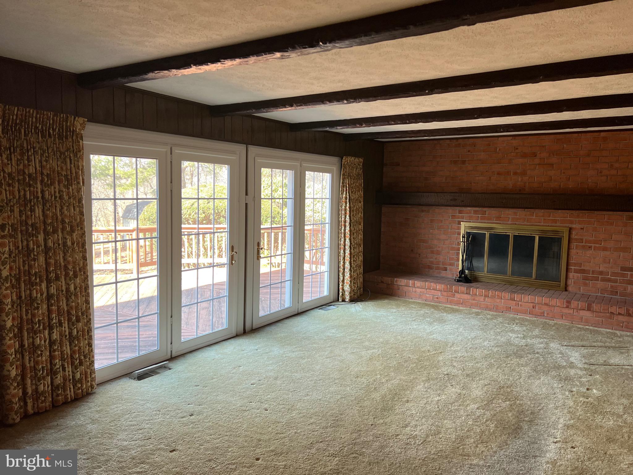 LAYTONSVILLE KNOLLS - Residential