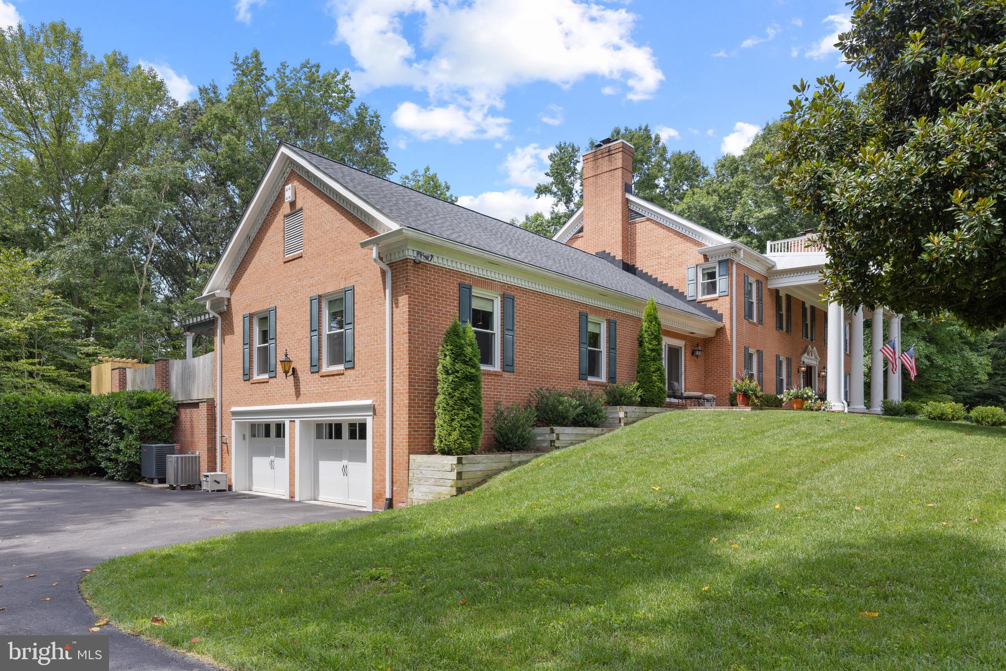 MERRYWOOD MANOR - Residential