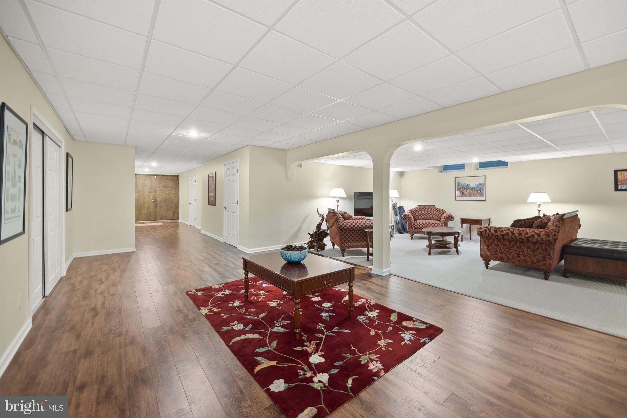 MERRYWOOD MANOR - Residential