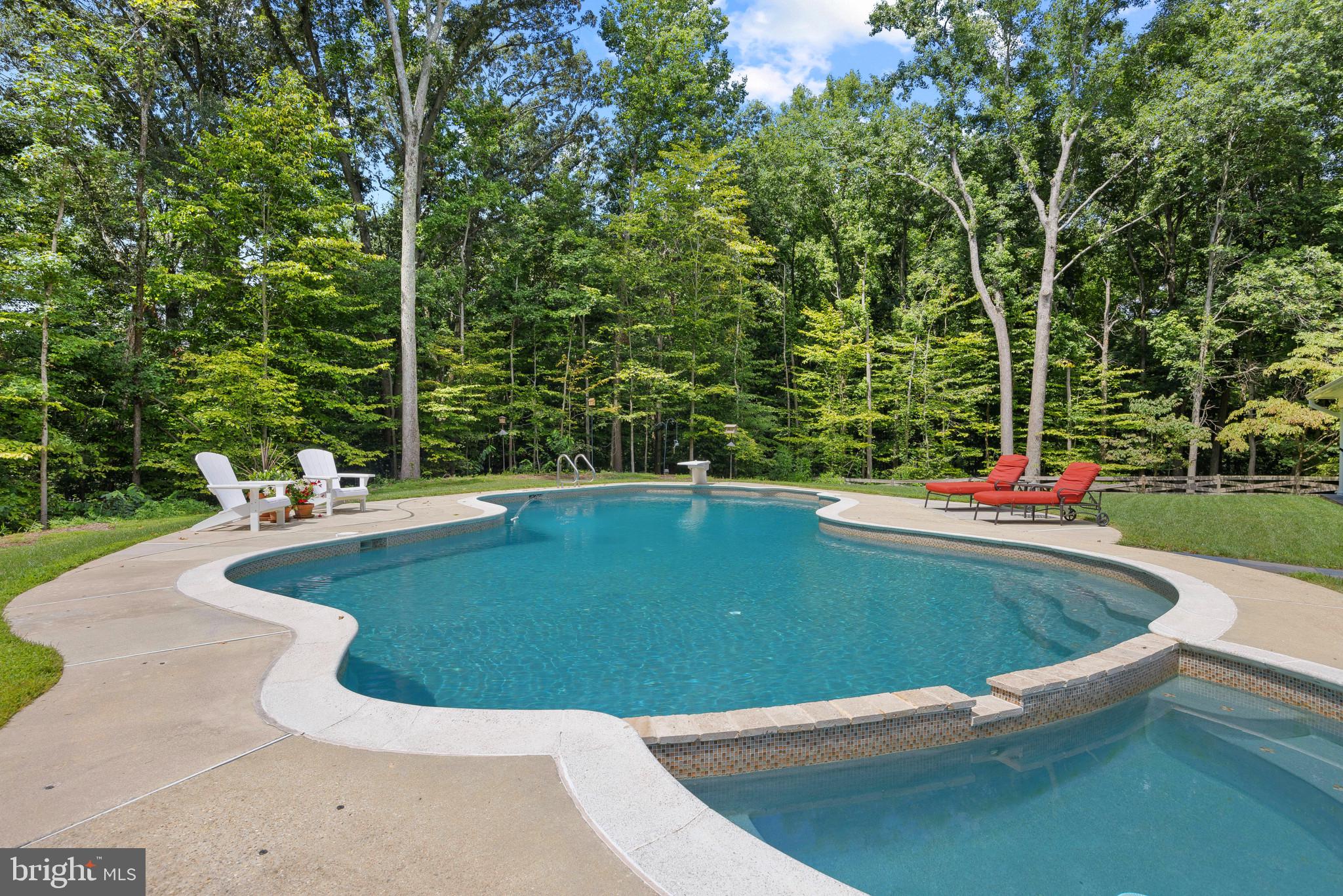 MERRYWOOD MANOR - Residential