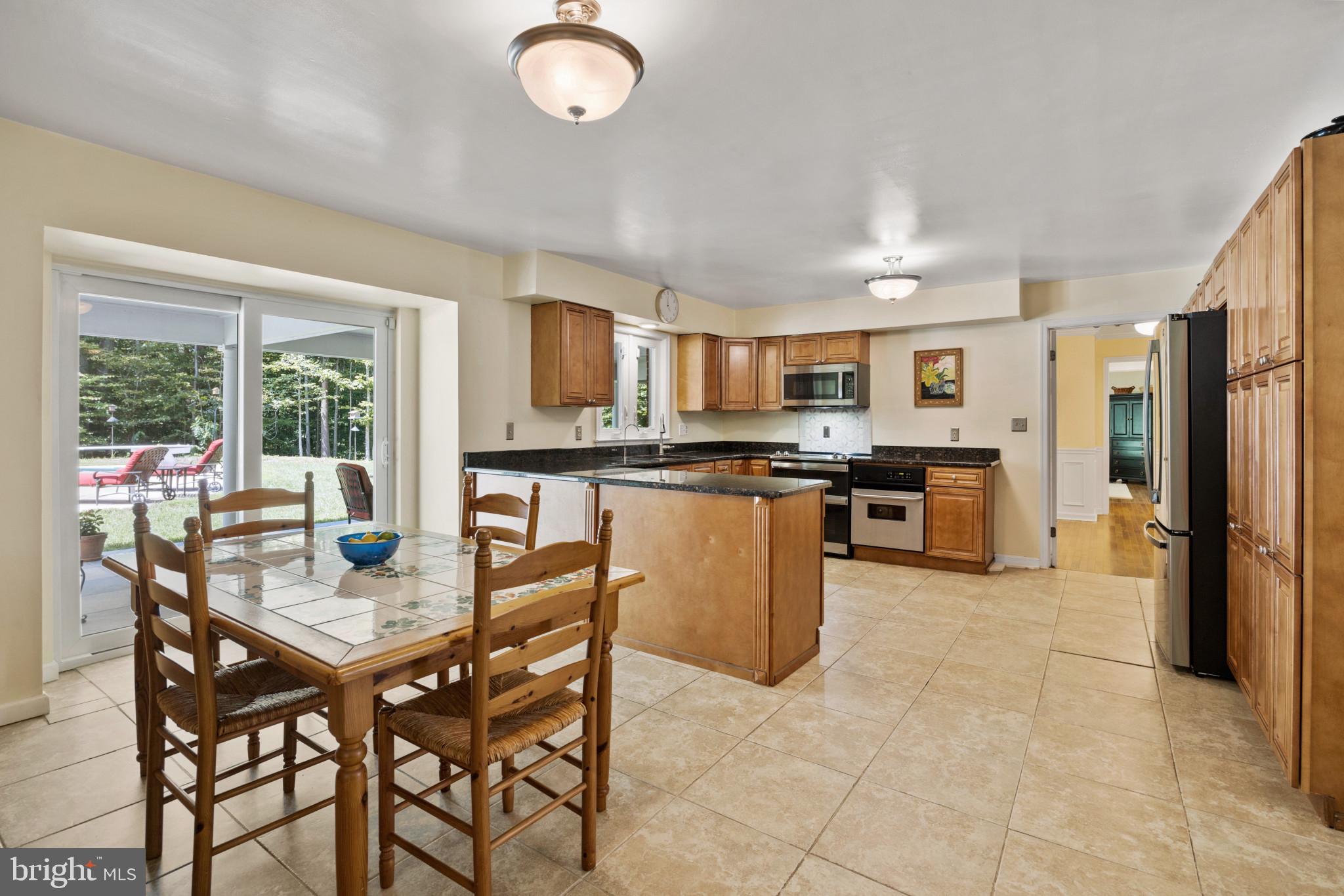 MERRYWOOD MANOR - Residential