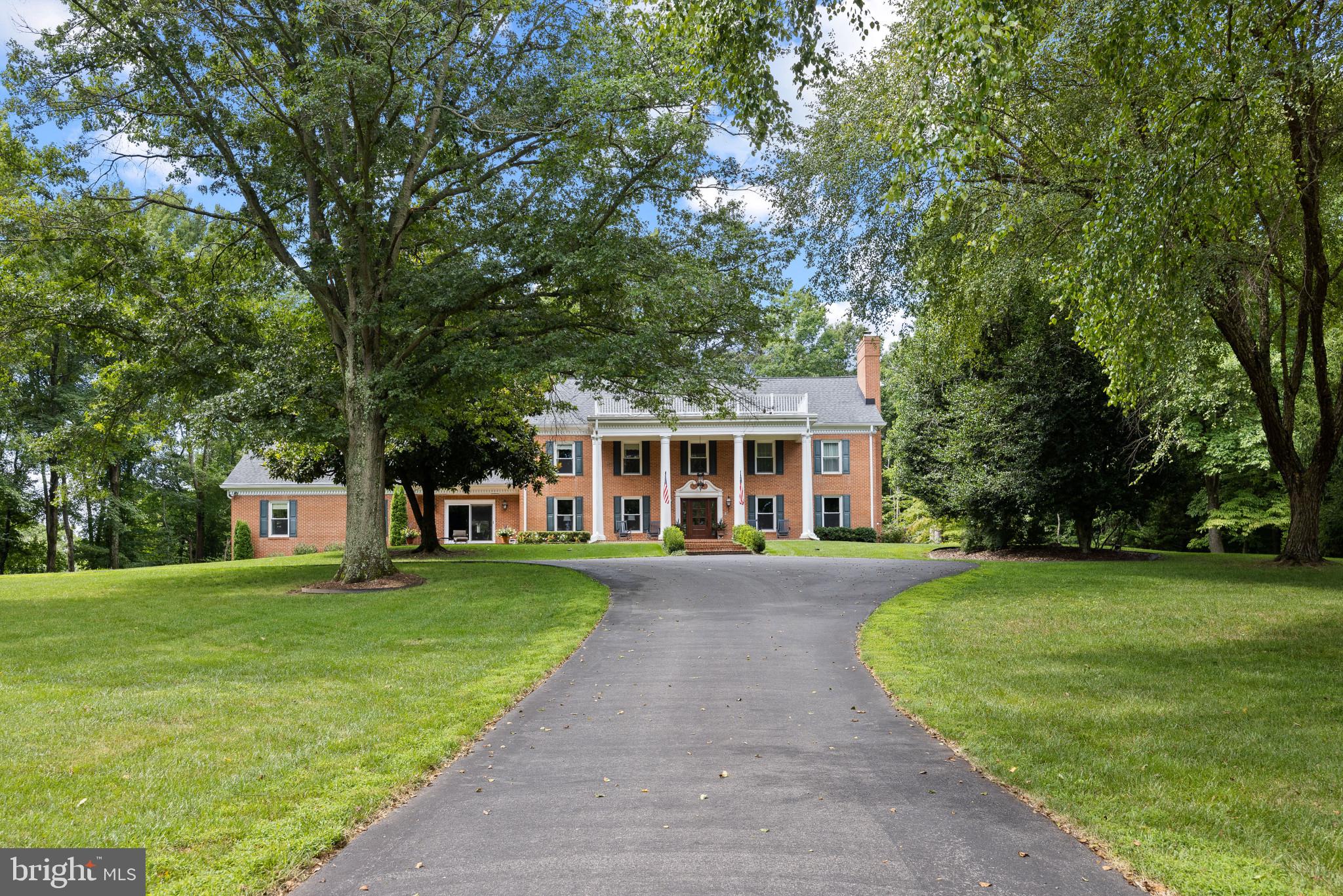 MERRYWOOD MANOR - Residential