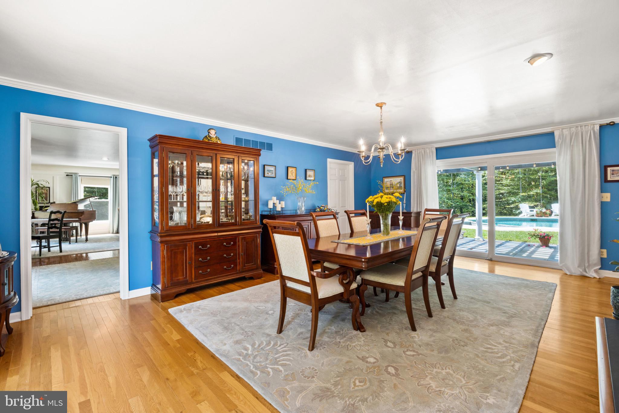 MERRYWOOD MANOR - Residential