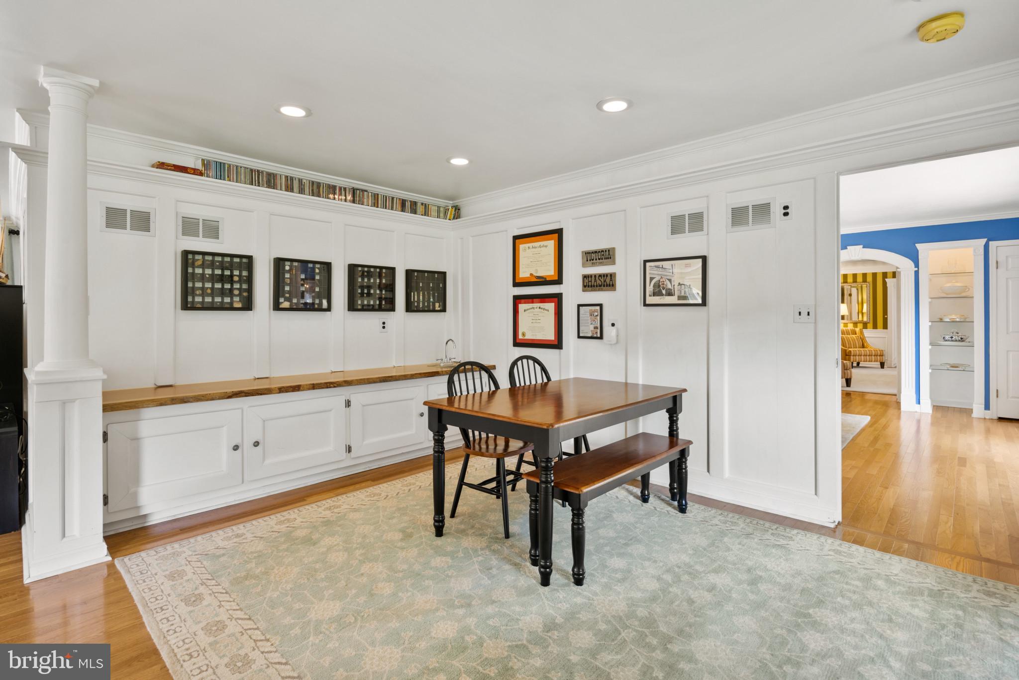 MERRYWOOD MANOR - Residential