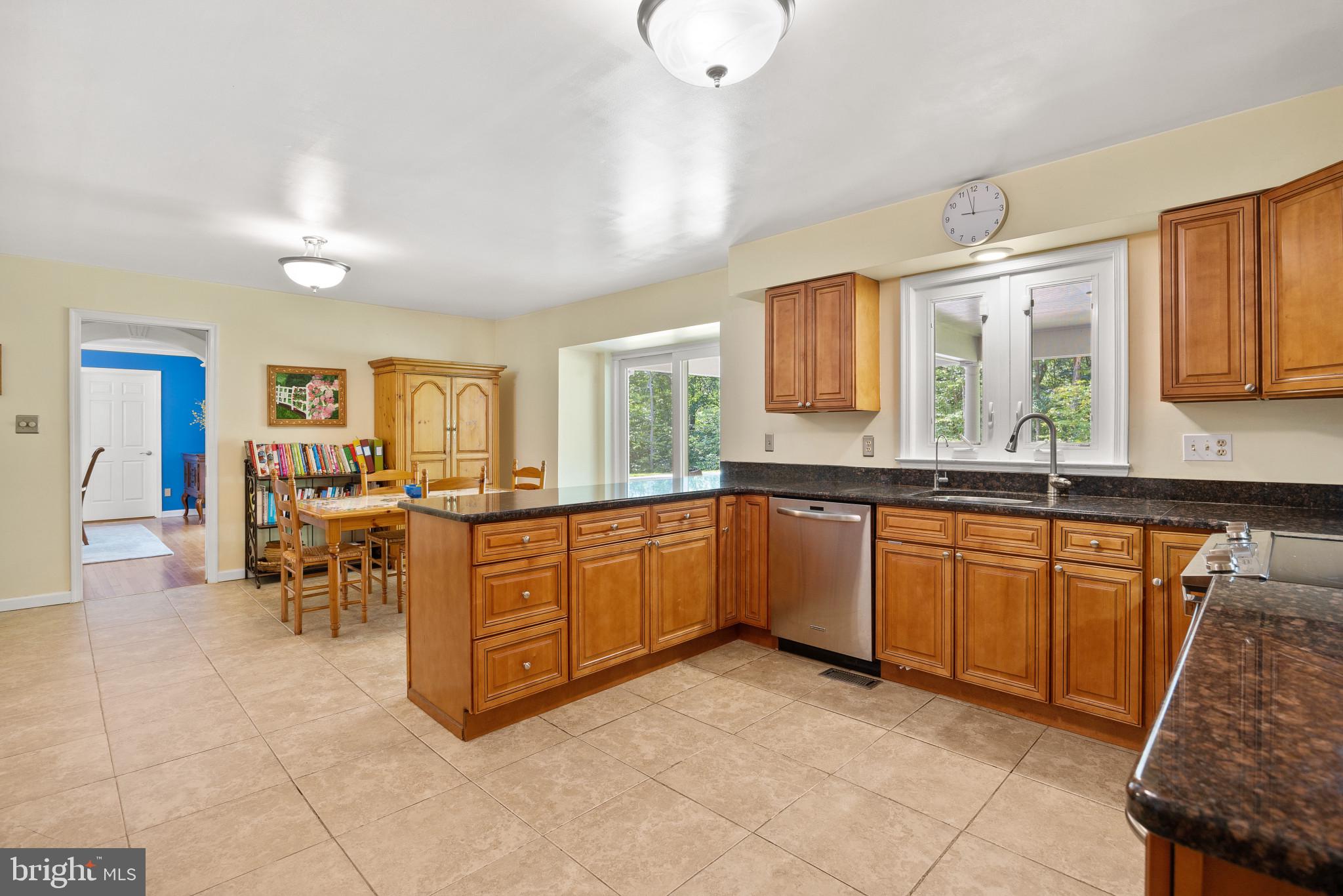 MERRYWOOD MANOR - Residential