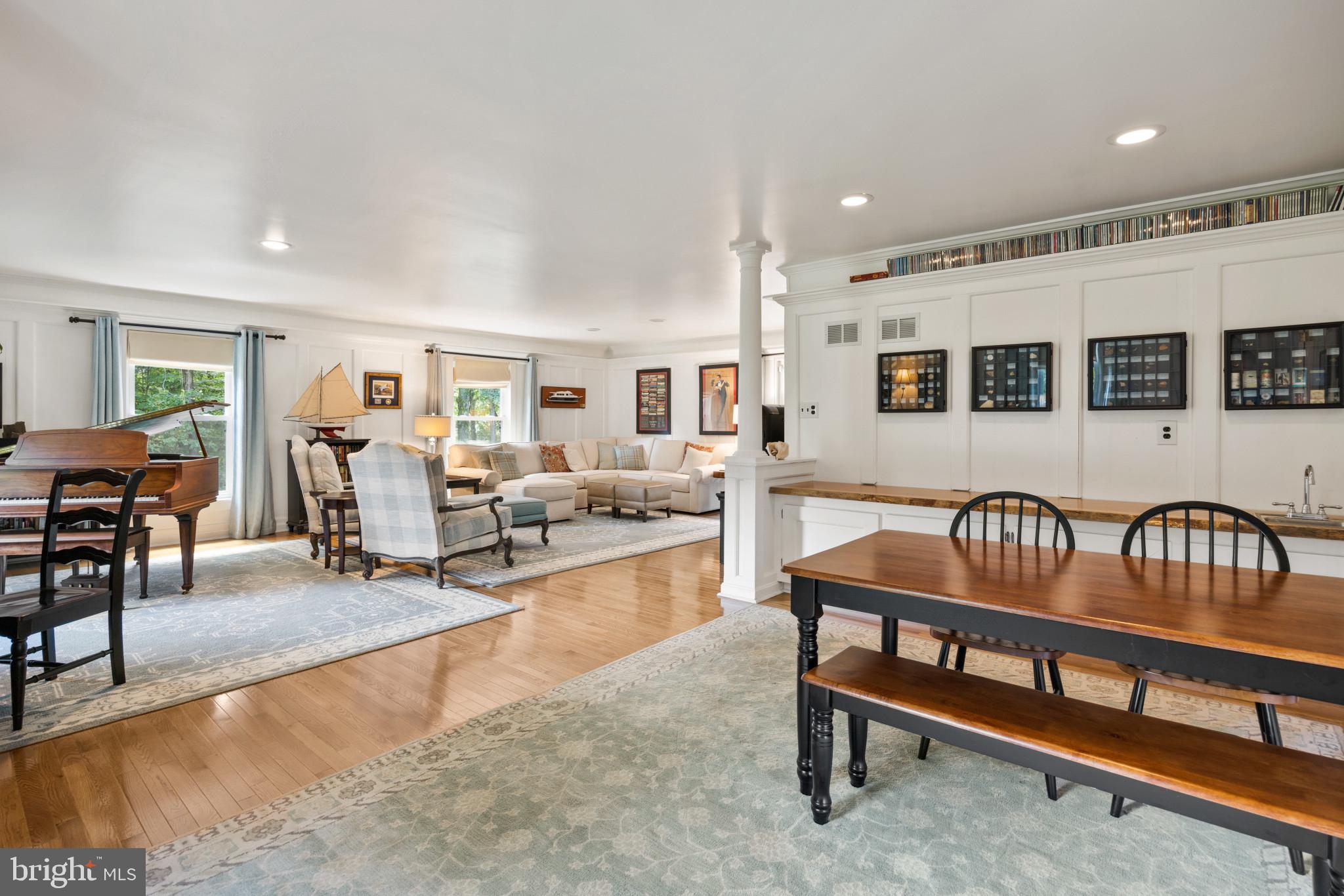 MERRYWOOD MANOR - Residential