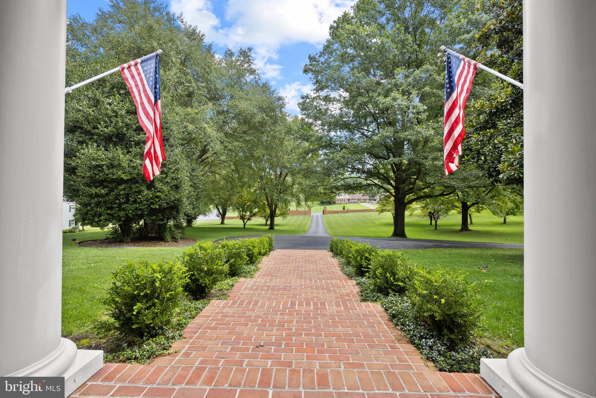 MERRYWOOD MANOR - Residential