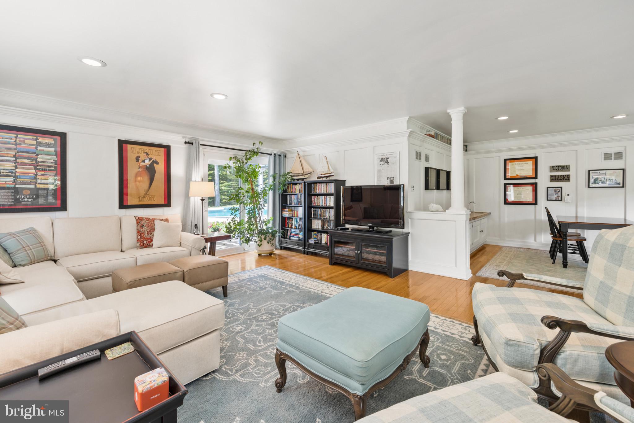 MERRYWOOD MANOR - Residential