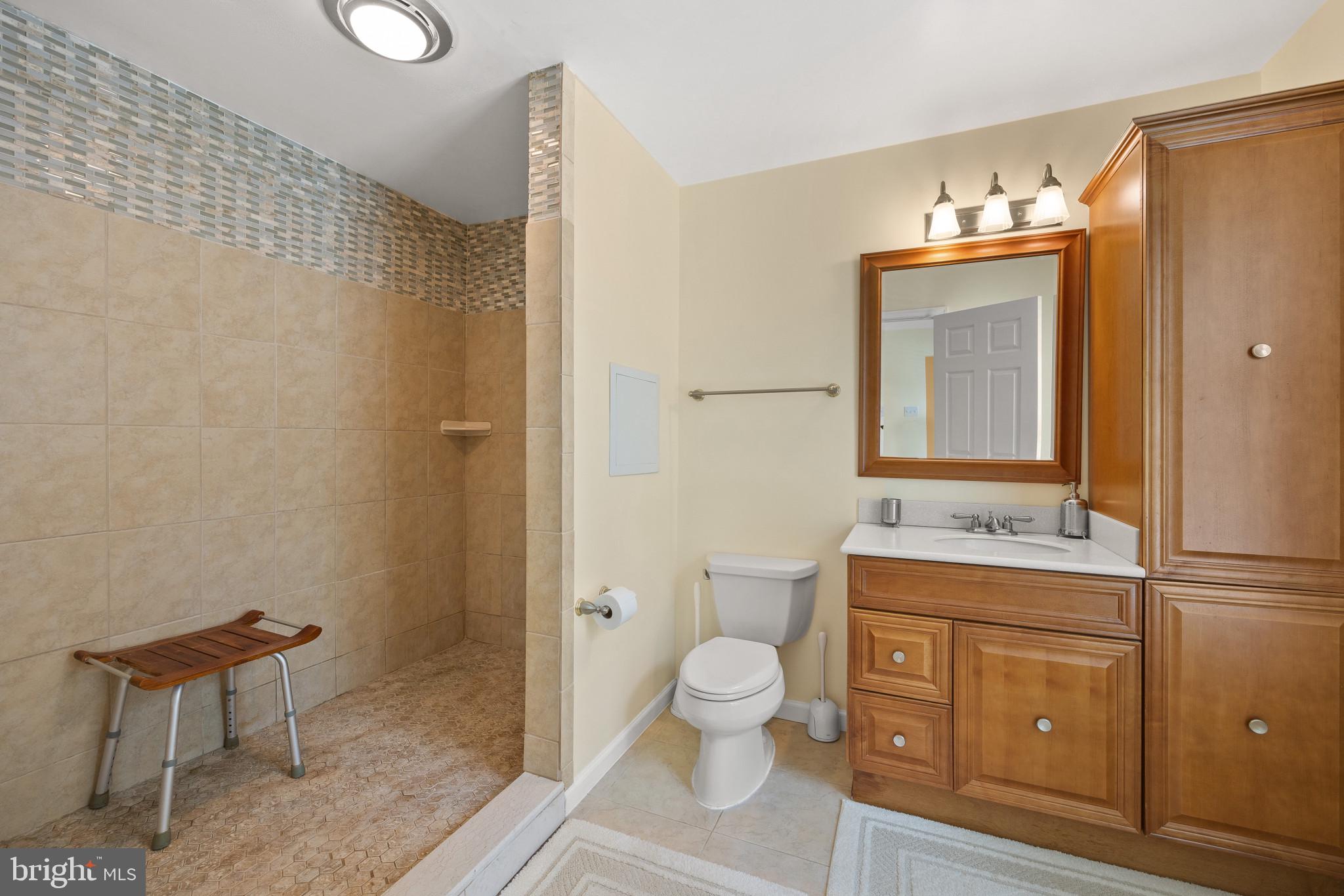 MERRYWOOD MANOR - Residential